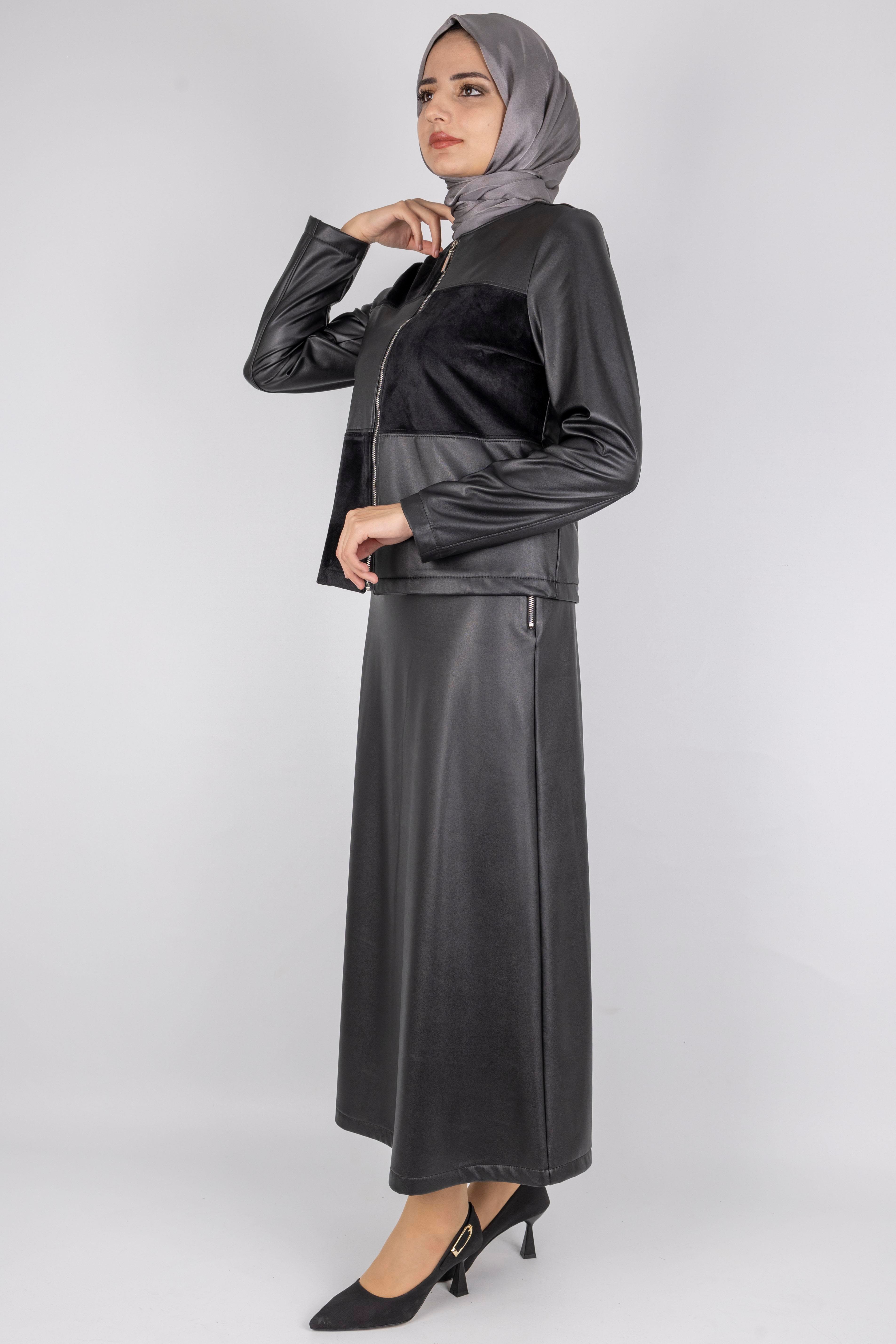 Fermuarlı Deri ve Kadife Detaylı Tesettür Takım Siyah OTW25553