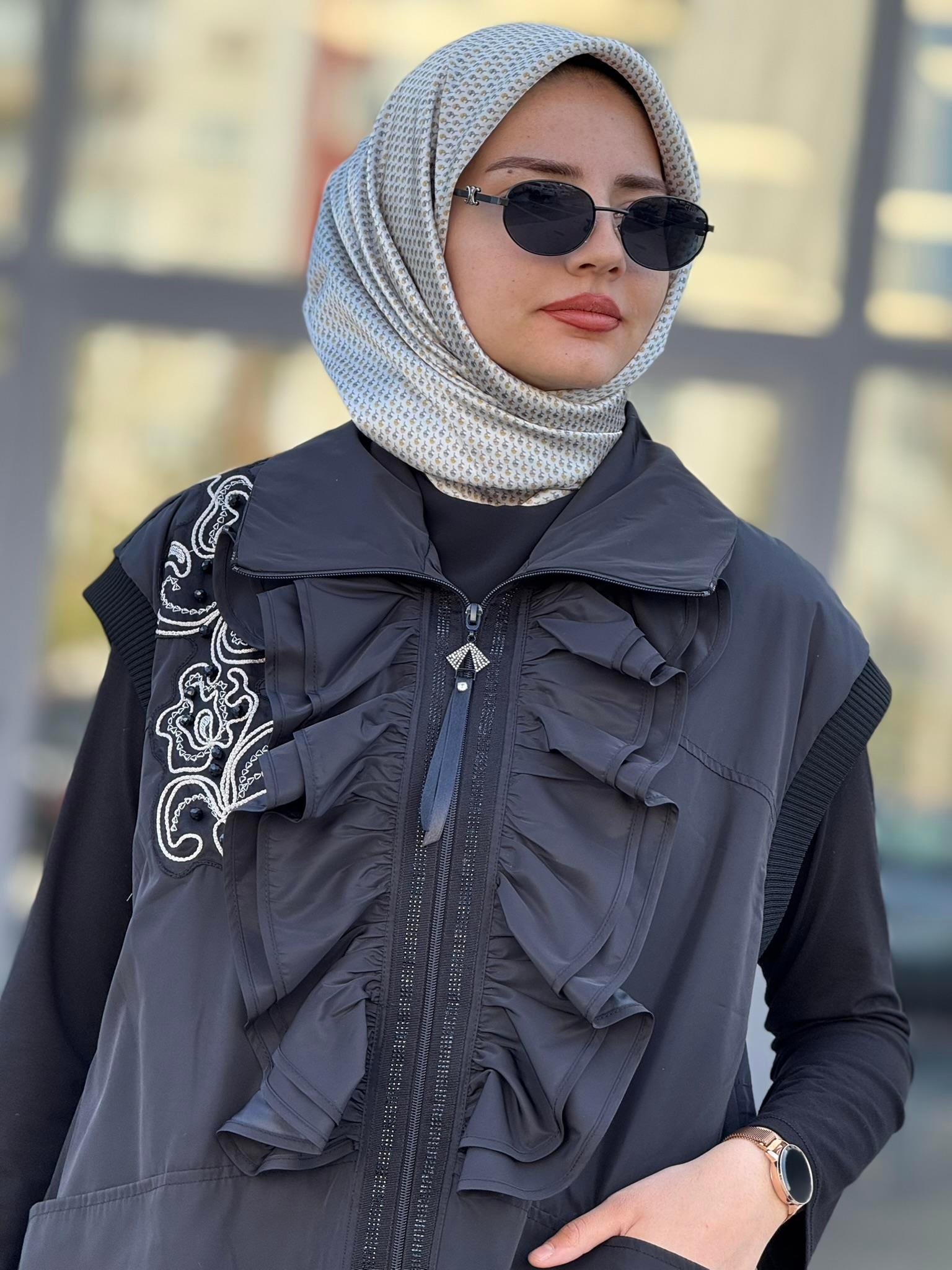 Fırfır Detaylı Büyük Beden Paraşüt Yelek Siyah OTW50502