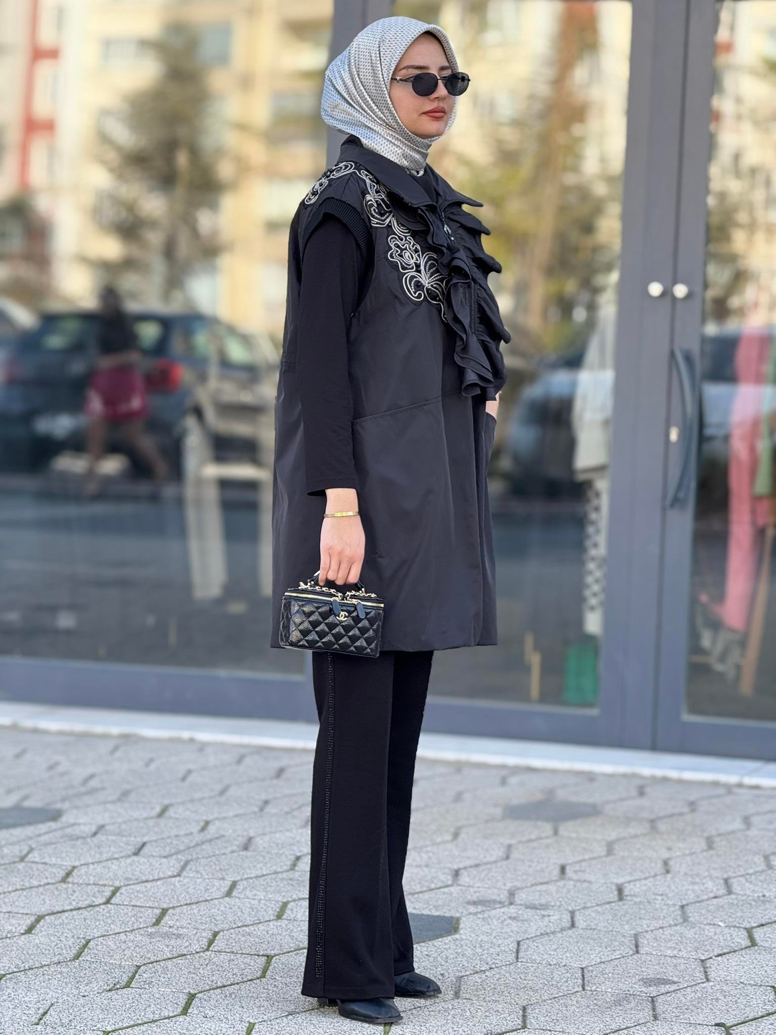 Fırfır Detaylı Büyük Beden Paraşüt Yelek Siyah OTW50502