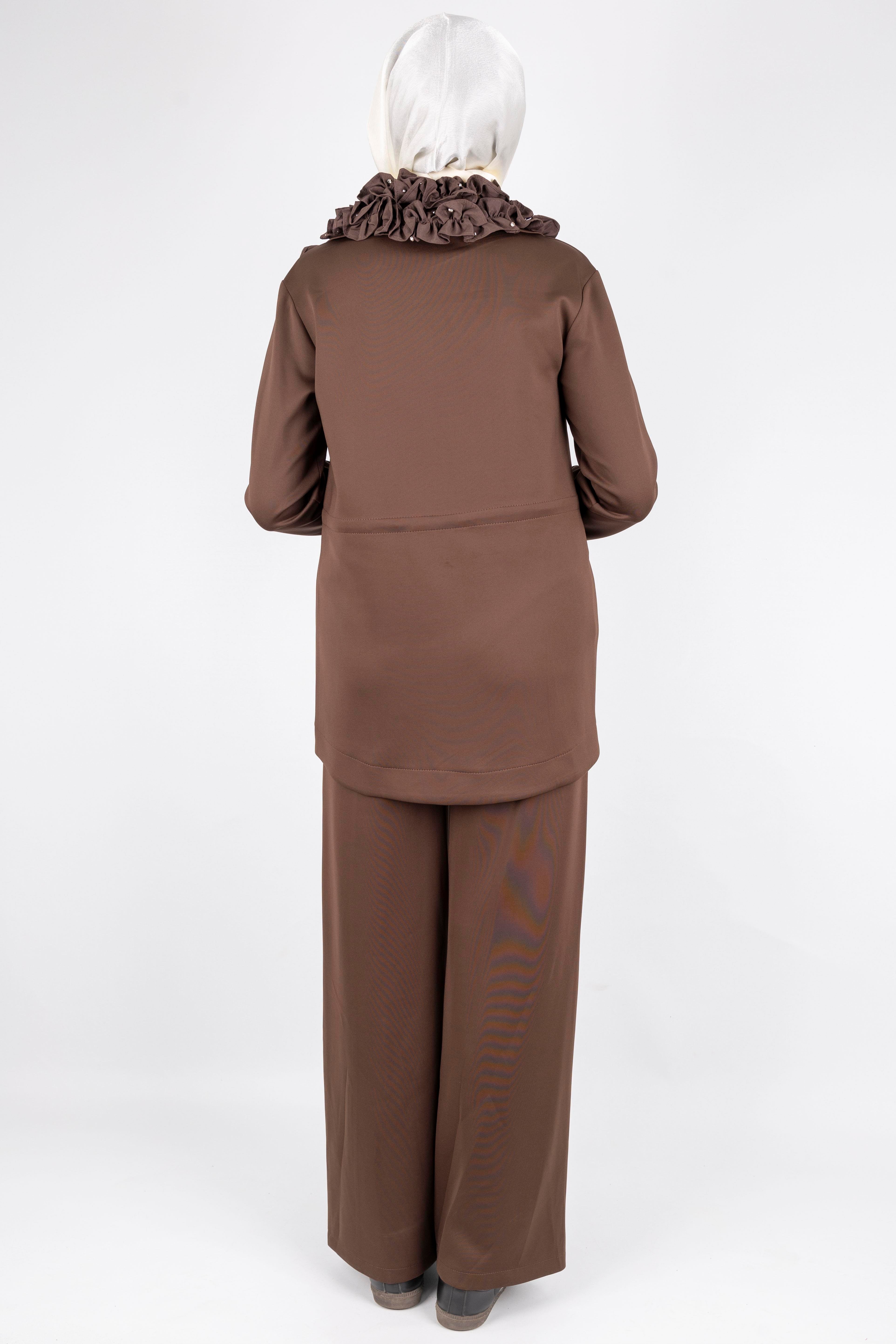 Fırfır Yaka Detaylı Pantolonlu Takım Kahve OTW8565