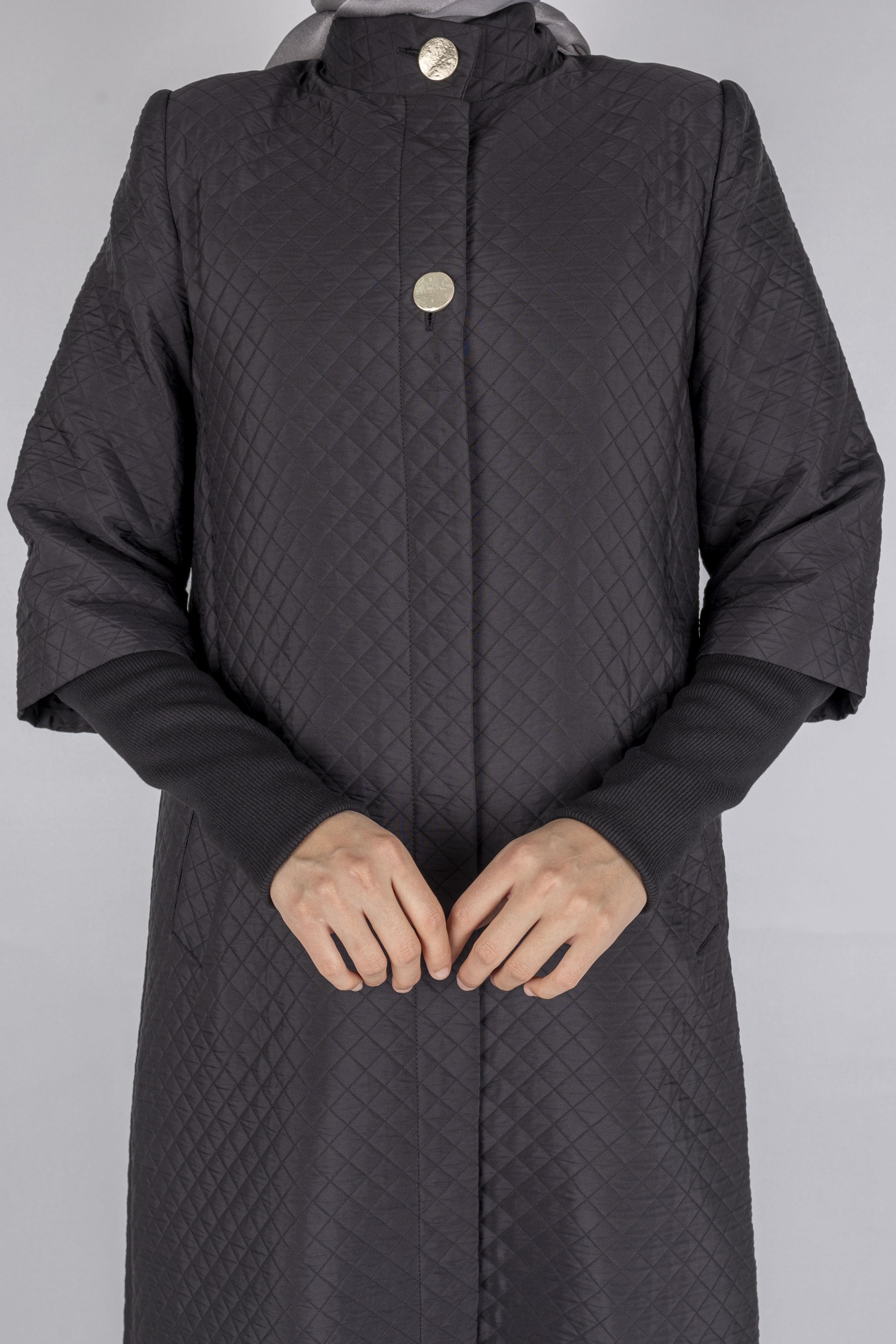 Kapitone Uzun Tesettür Kap Siyah OTW36299