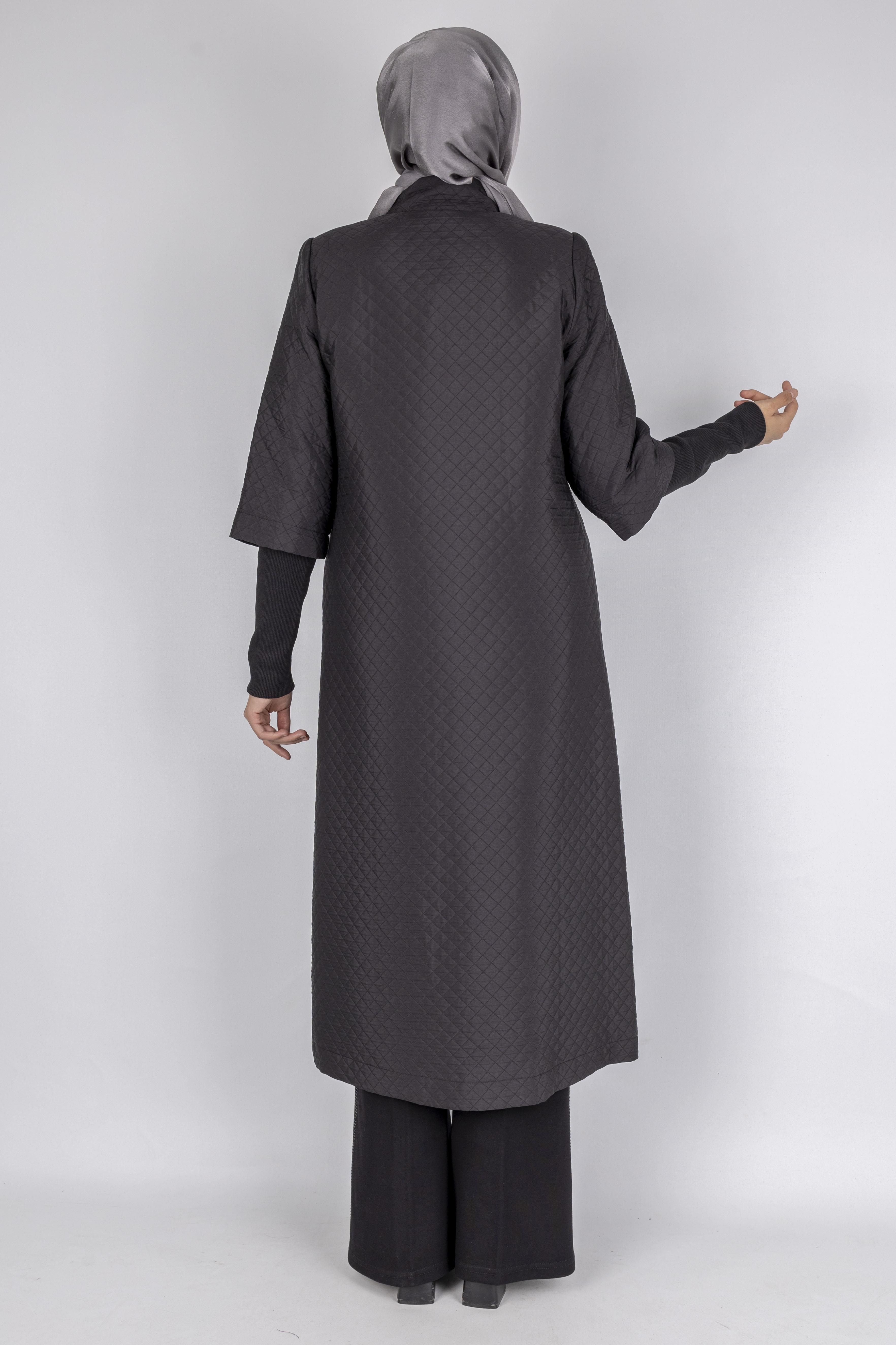 Kapitone Uzun Tesettür Kap Siyah OTW36299