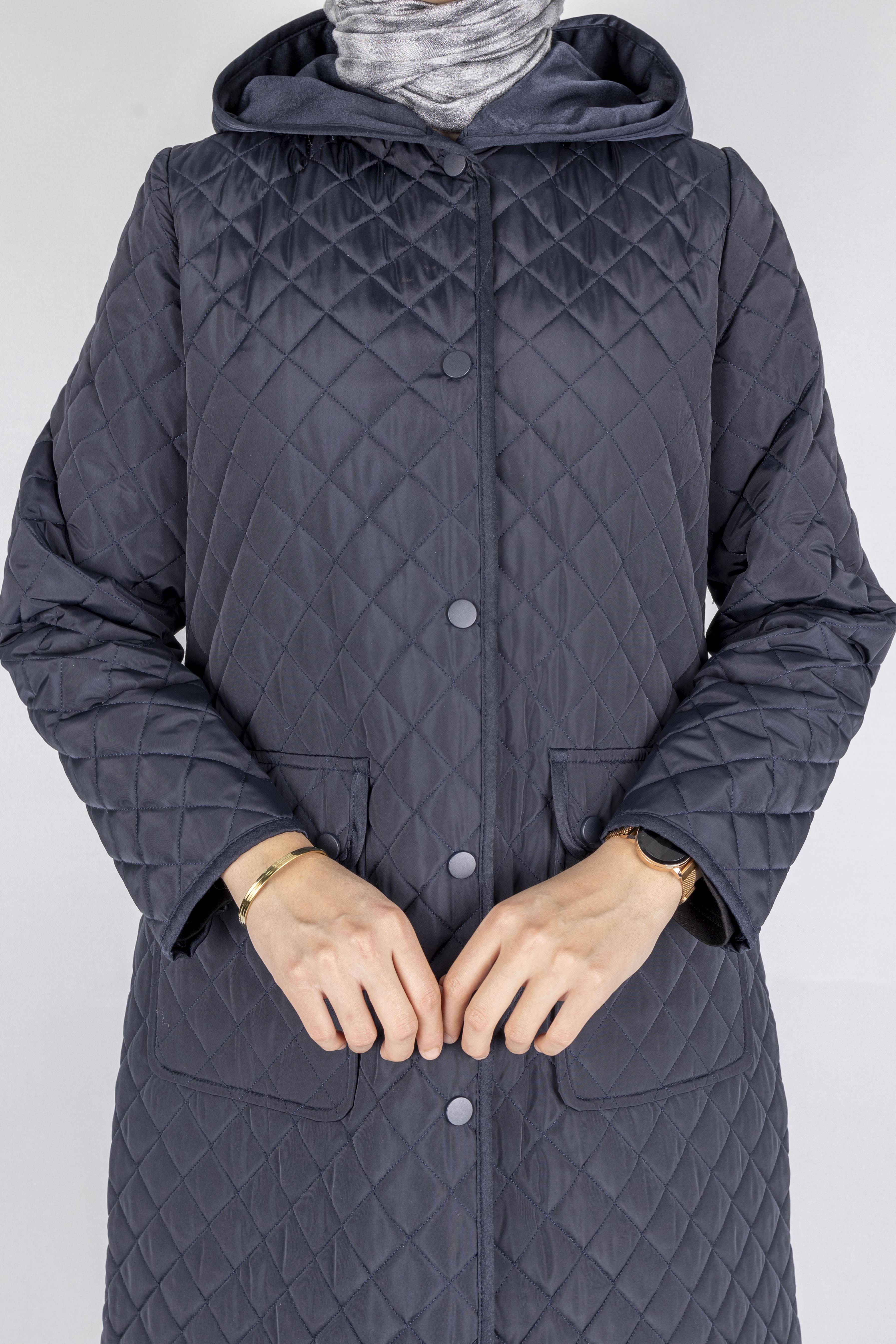 Kapüşonlu Çıtçıtlı Kapitone Tesettür Kap Lacivert OTW36309