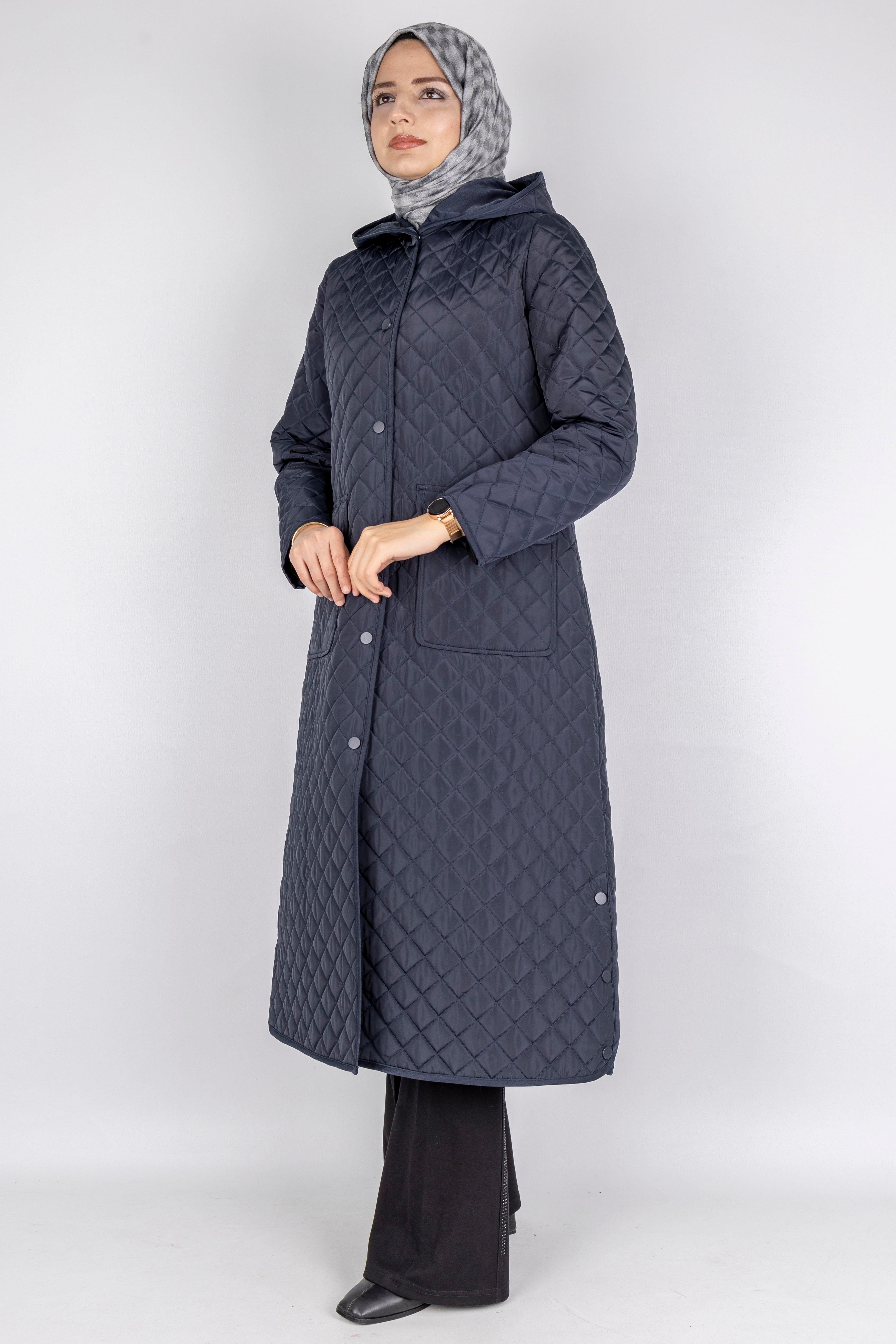 Kapüşonlu Çıtçıtlı Kapitone Tesettür Kap Lacivert OTW36309