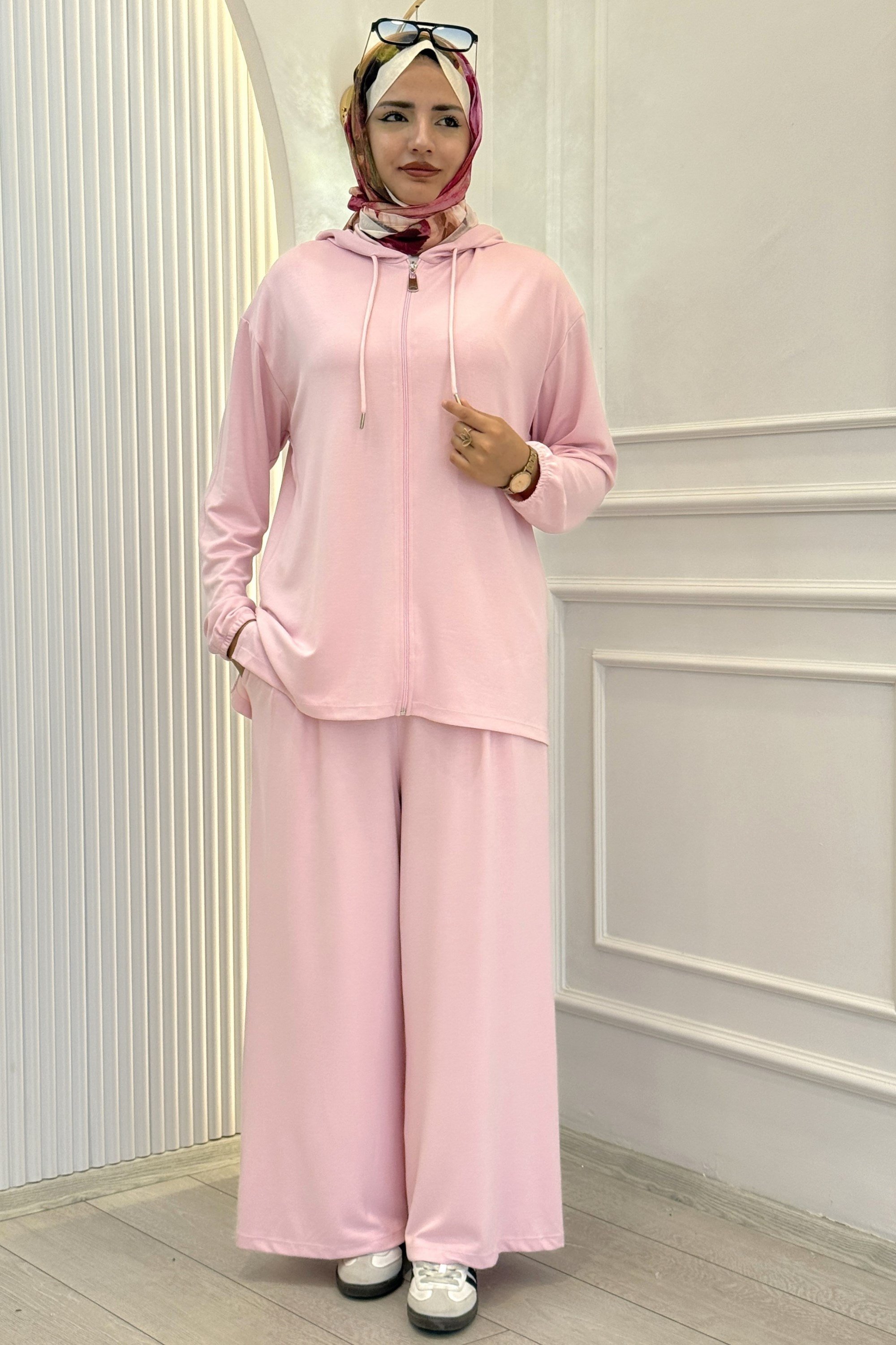 Kapüşonlu Fermuarlı Bol Paça İki İplik Tesettür Takım Pembe OTW5036