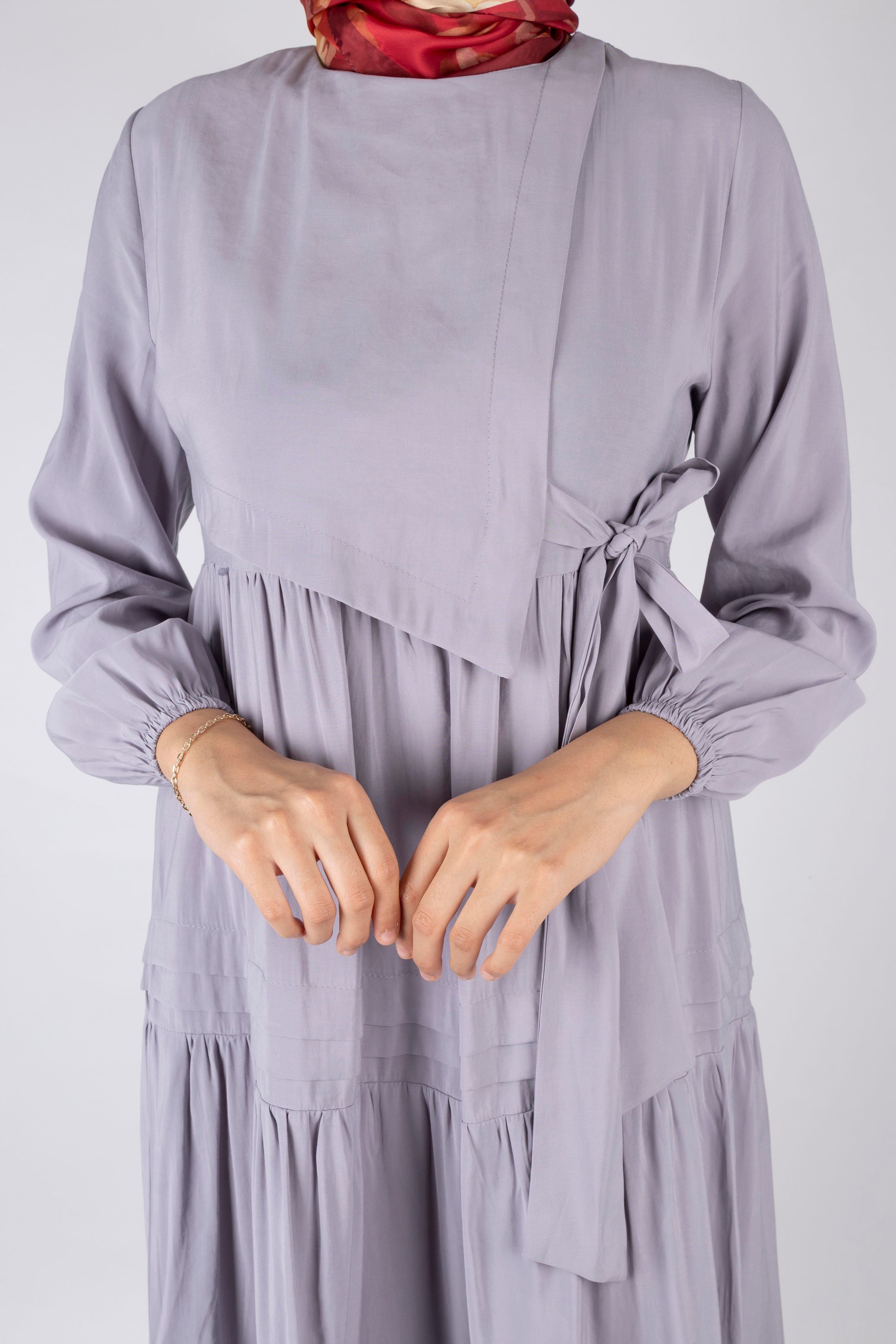 Kat Kat Volanlı Kuşaklı Tesettür Elbise Gri OTW5238