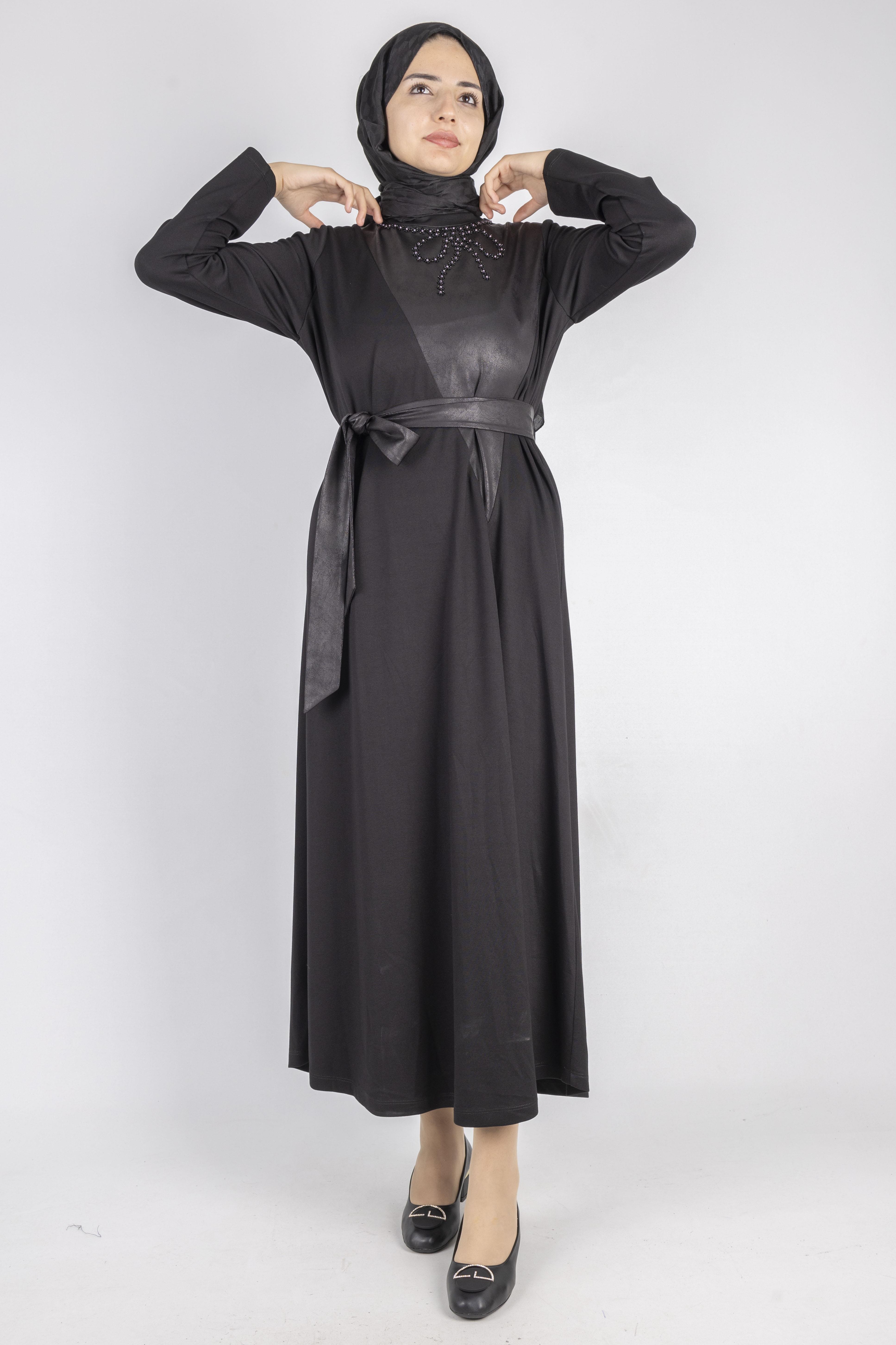 Kurdele Kuşak Ve Taş Detaylı Elbise Siyah OTW1741
