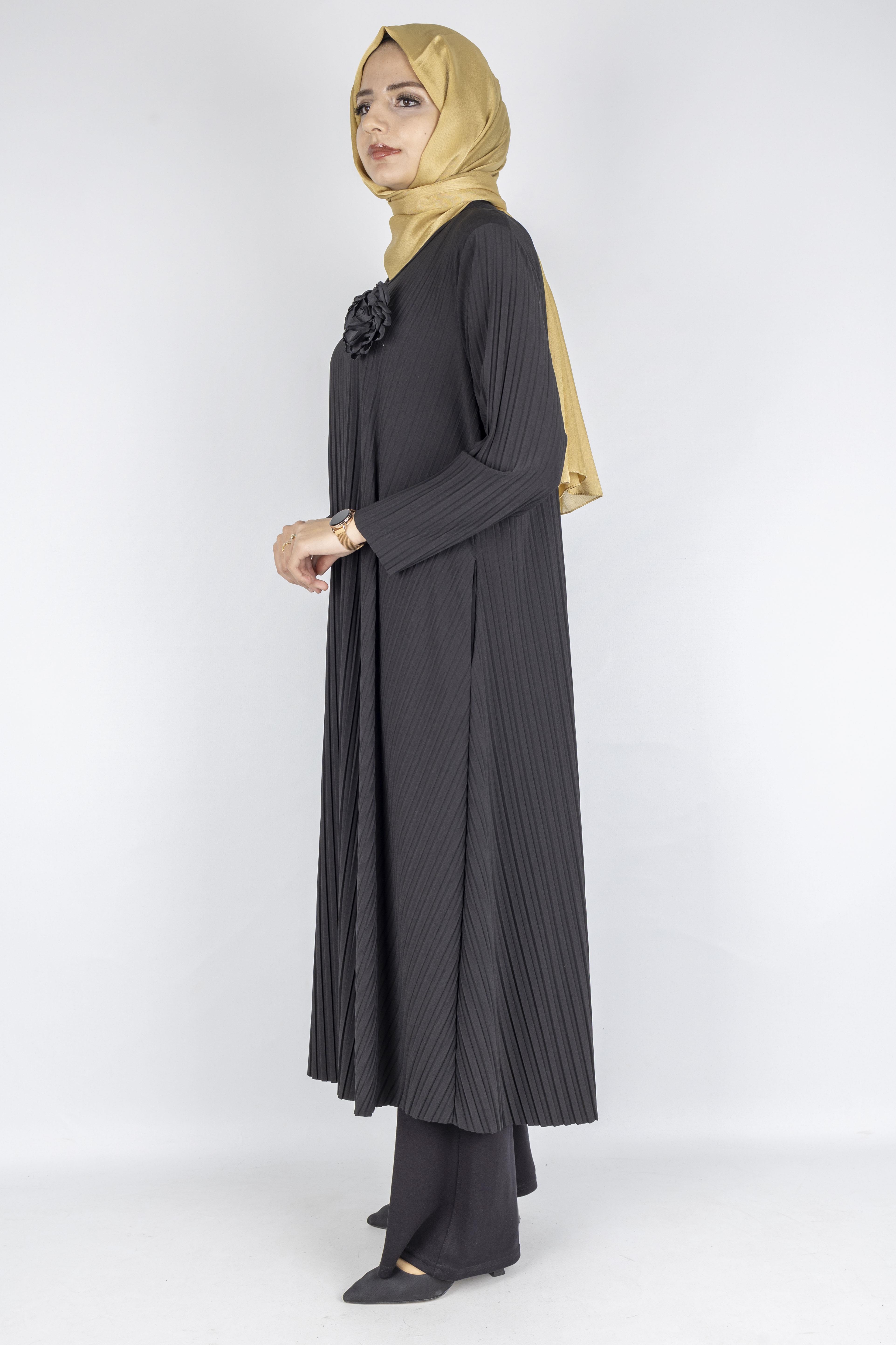 Piliseli Büyük Beden Çiçek Detaylı Elbise Siyah OTW2000