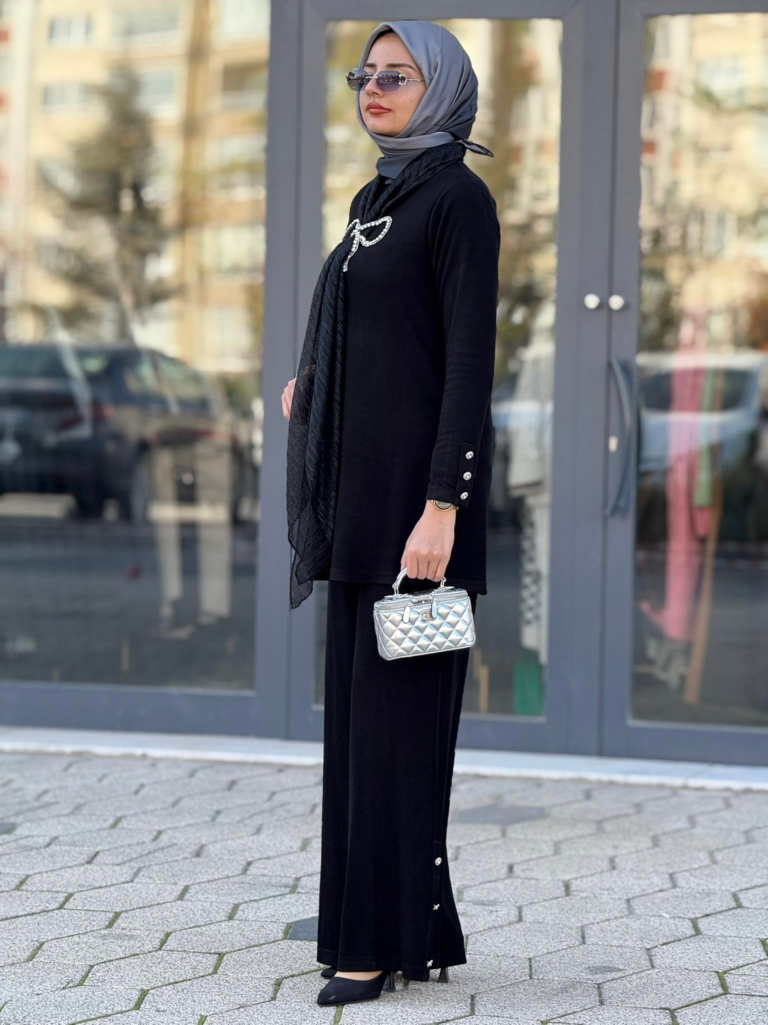 Taş Fiyonk Detaylı Pantolonlu Takım Siyah OTW45827