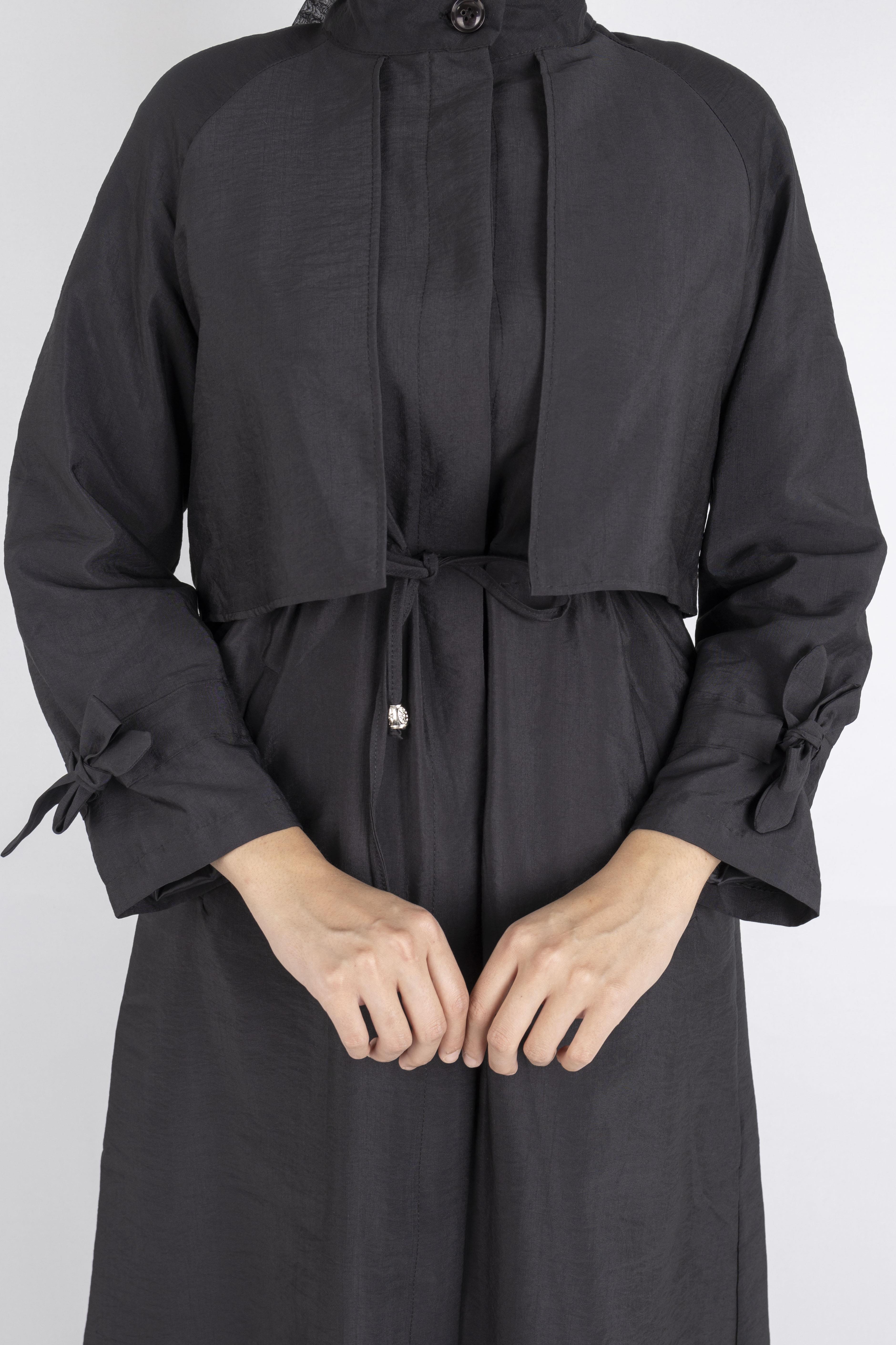 Üst Kapak Detaylı Kuşaklı Trençkot Siyah OTW4176