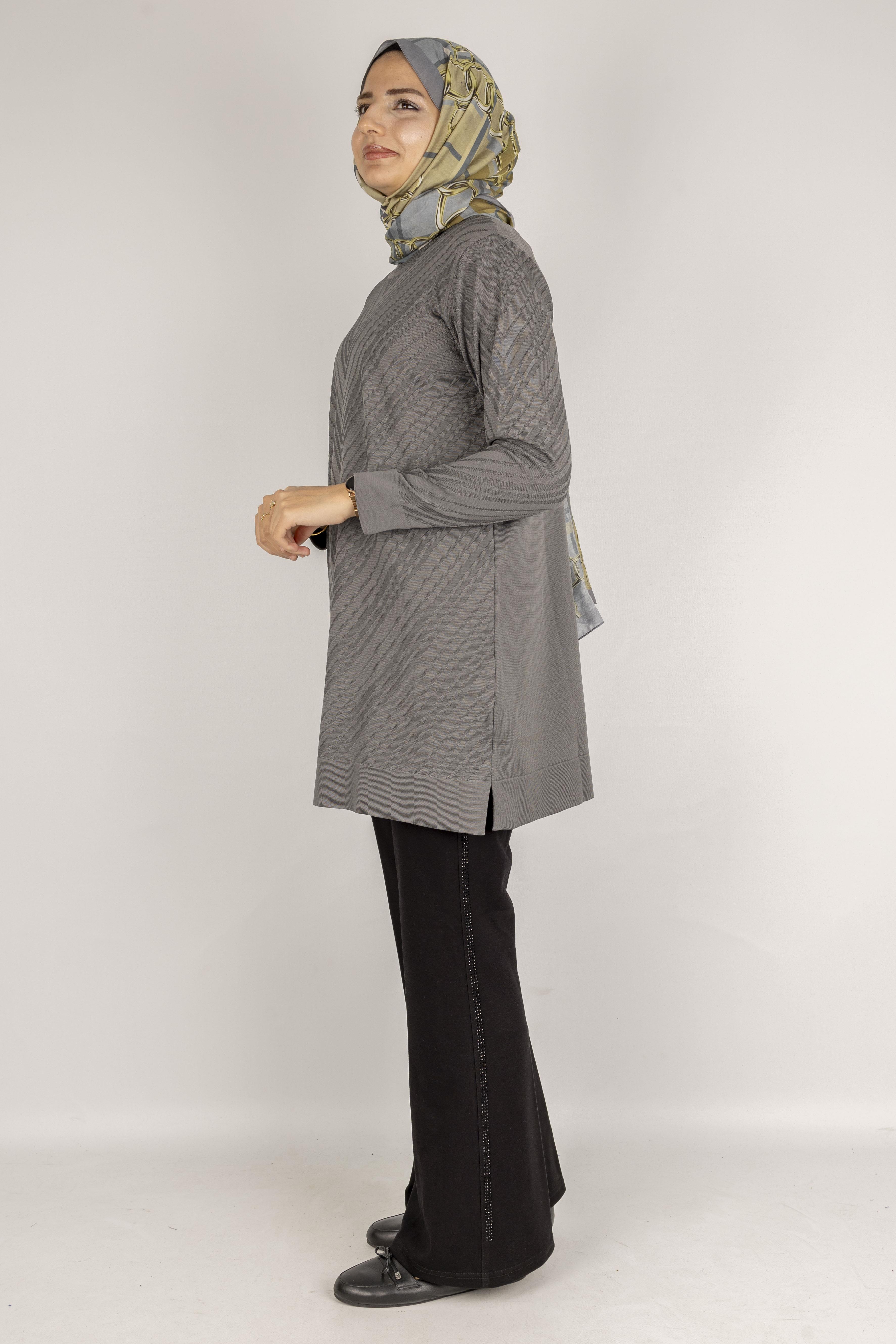 V Desenli Tesettür Merserize Tunik Gri OTW1035