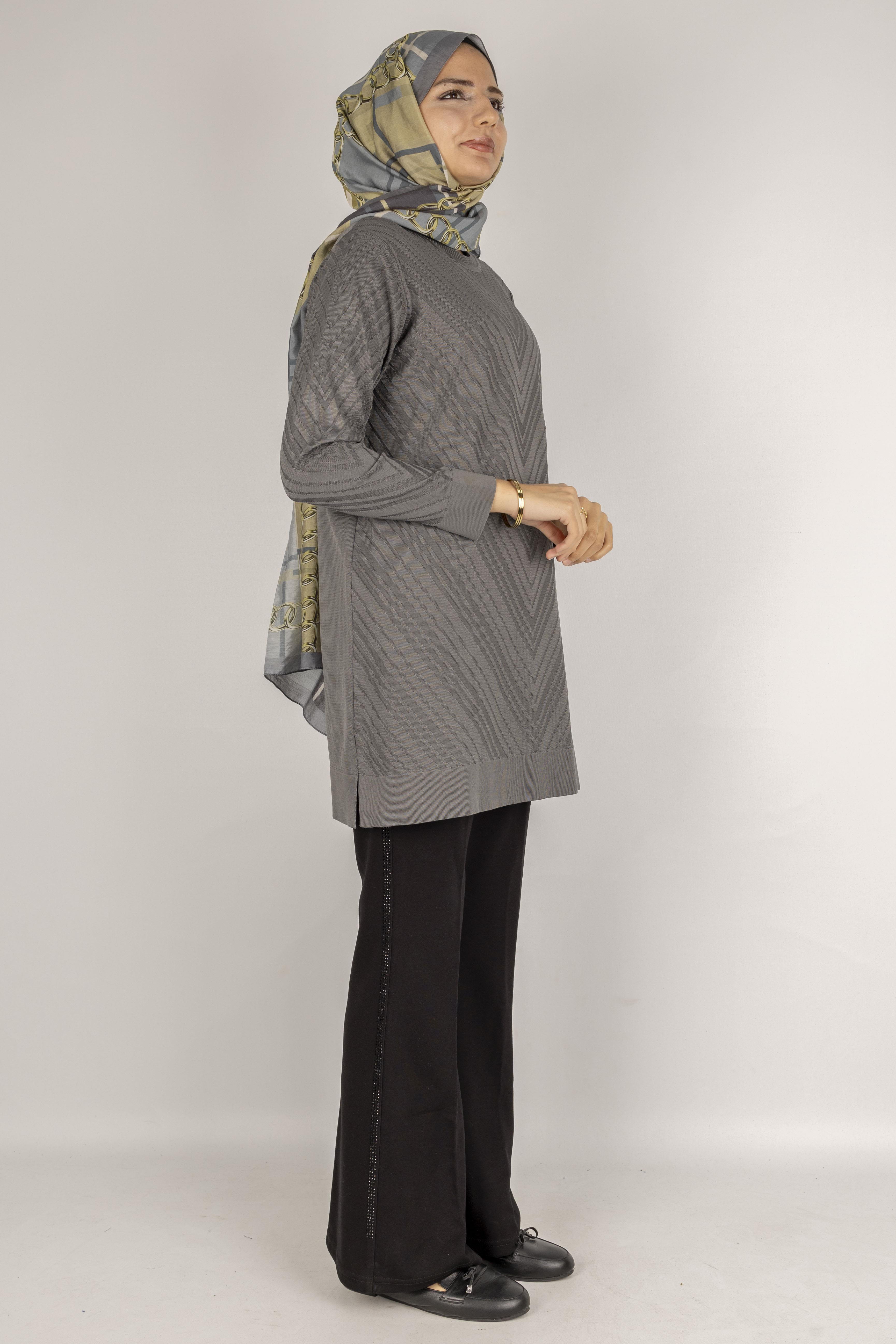 V Desenli Tesettür Merserize Tunik Gri OTW1035