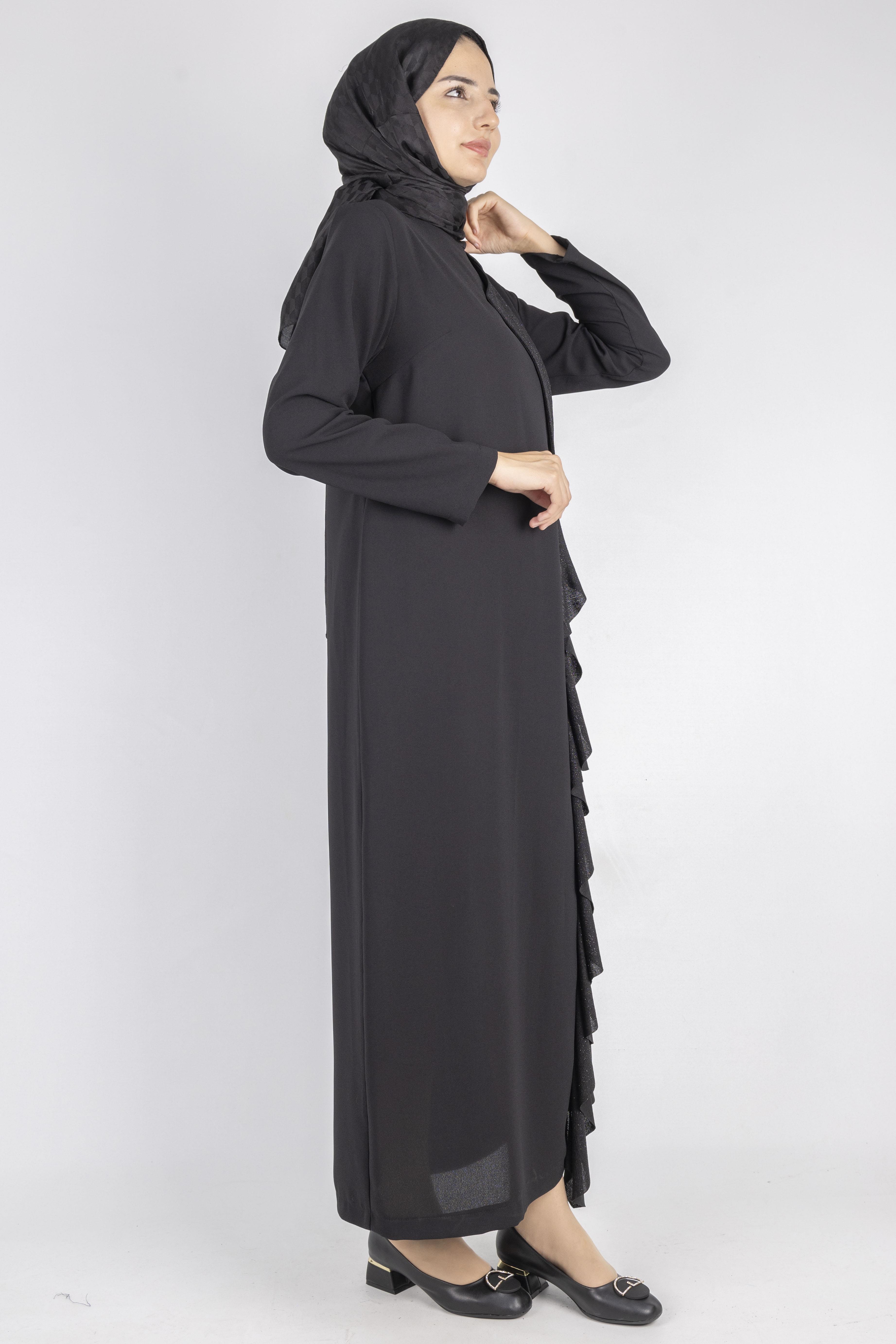 Volan Detaylı Broşlu Tesettür Elbise Siyah OTW907