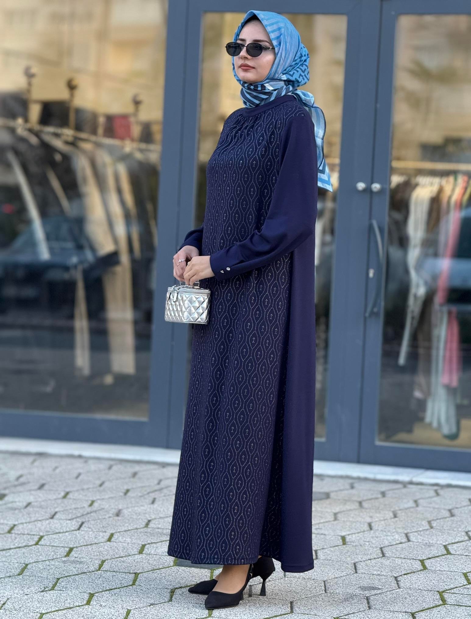 Yaka Büzgülü Simli Penye Büyük Beden Elbise Lacivert OTW2200