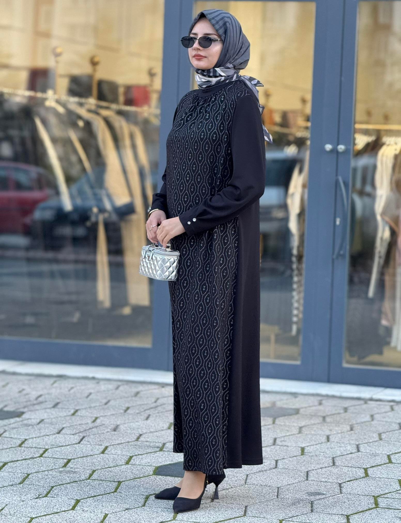 Yaka Büzgülü Simli Penye Büyük Beden Elbise Siyah OTW2200