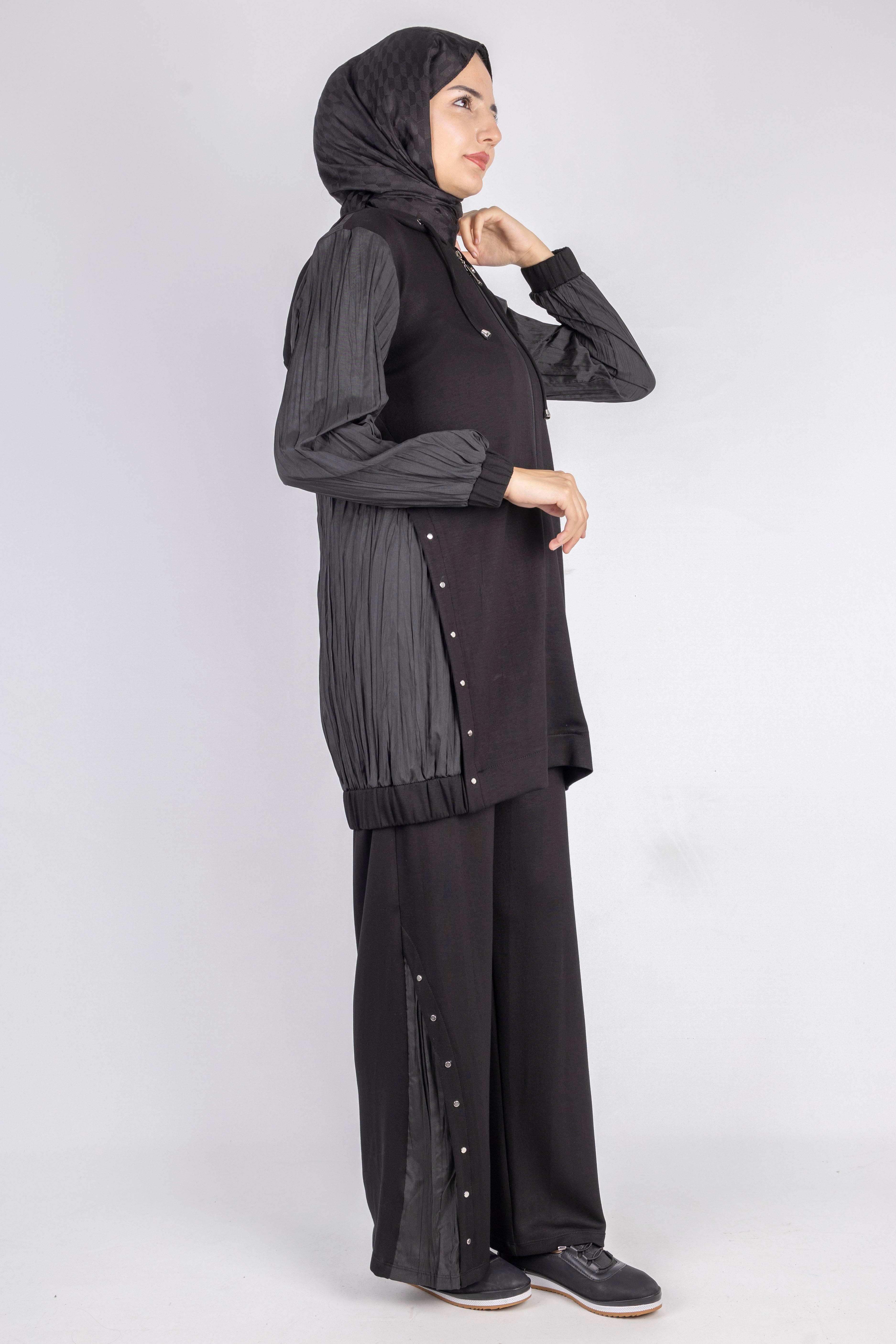 Yanları Taş Aksesuarlı Spor Tesettür Takım Siyah OTW2622