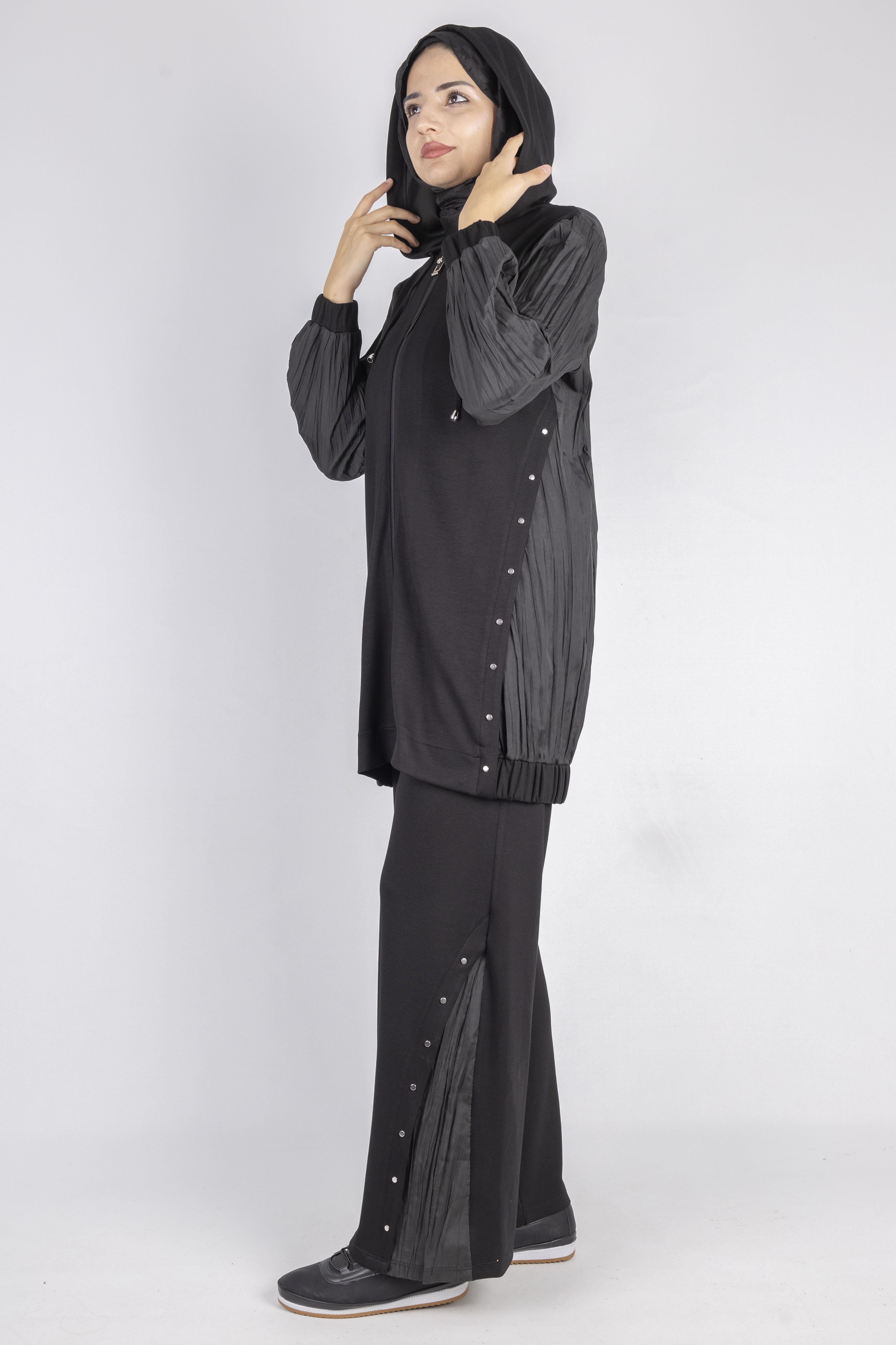 Yanları Taş Aksesuarlı Spor Tesettür Takım Siyah OTW2622