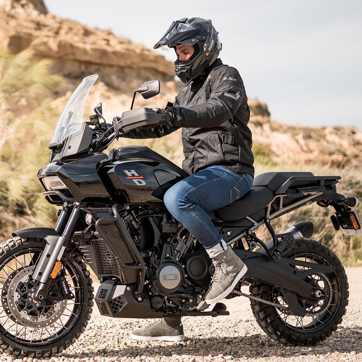 LS2 EXPLORER C KARBON KASK