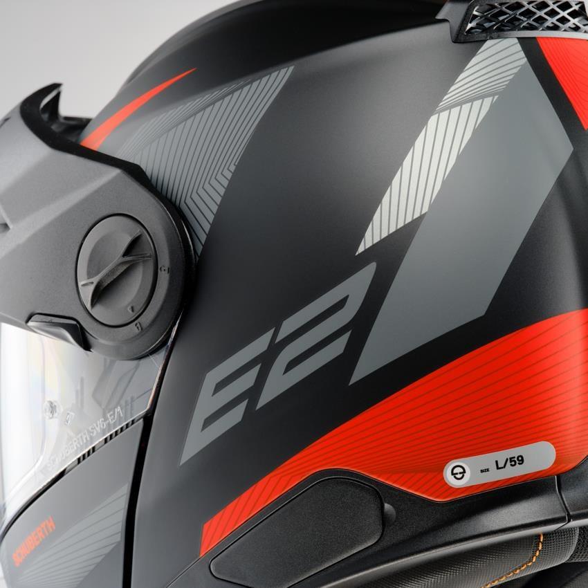 SCHUBERTH E2 DEFENDER RED ÇENE AÇILIR SİPERLİKLİ MOTOSİKLET KASKI