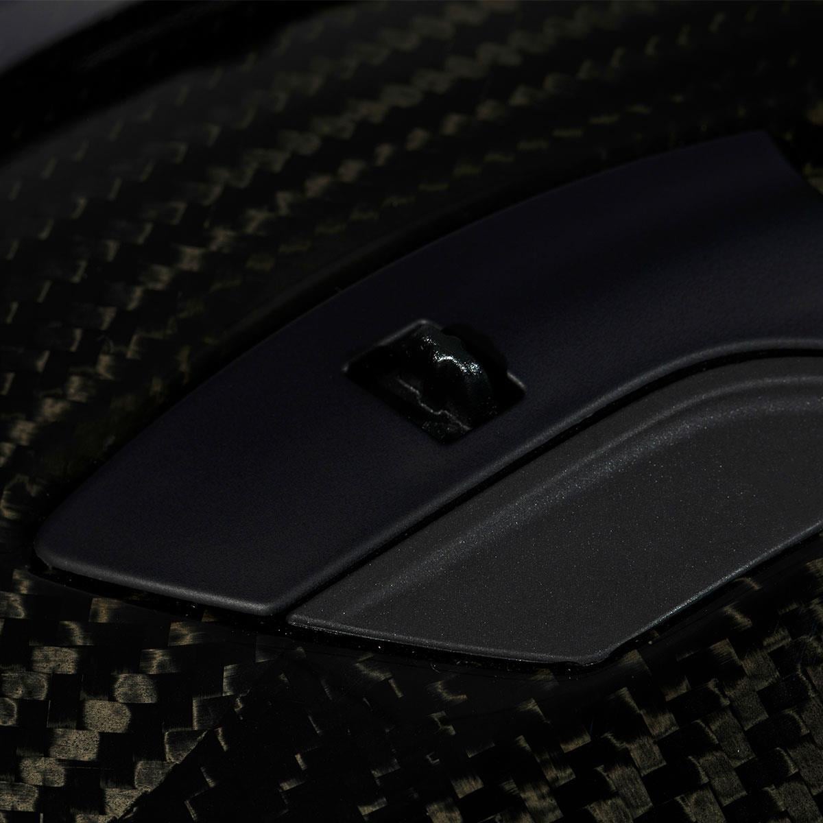Zeus ZS-1800B Gloss Carbon Kapalı Kask