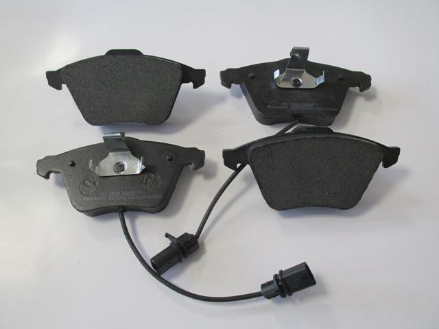 AUDI A4- 02/05; ÖN FREN BALATASI 2,0TFSI/2,7TDI(2KABLOLUDİSK)(155.2x72.7x19.3/15;6.4x73x19.3(BRAMAX)