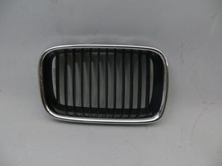 BMW 3 SERI- E36- SD/COUPE- 91/94; ÖN PANJUR SAĞ SİYAH/NİKELAJ ÇERÇEVELİ (TW)