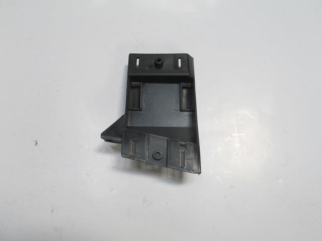 BMW 3 SERI- E36- SD/COUPE- 91/98; ÖN TAMPON İÇ BAĞLANTI BRAKETİ SOL (YAN KULAĞA TAKILAN)(PLASTİK)(TW