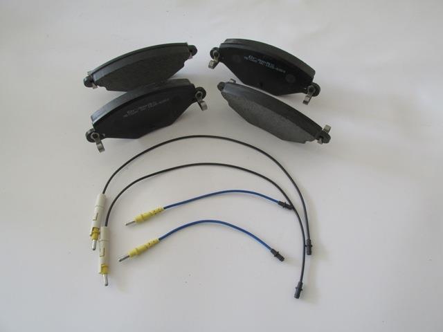 CITROEN C5- 05/08; ÖN FREN BALATASI 1,6HDI/1,8/2,0/2,0HDI (4 KABLOLU)(DİSK) (148,7X61X17) (BRAMAX)