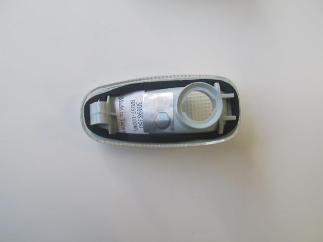 MERCEDES SPRINTER- 00/07; ÇAMURLUK SİNYALİ BEYAZ SAĞ/SOL AYNI (ADET) (EUROLAMP)