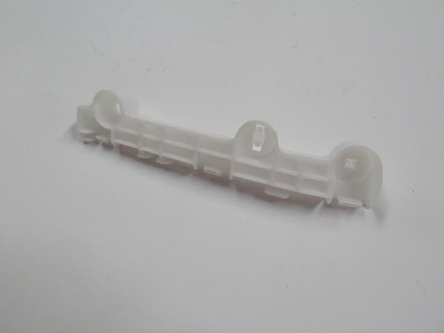 MITSUBISHI L200- PICK UP- 15/18; ÖN TAMPON BRAKETİ SAĞ PLASTİK (TW)
