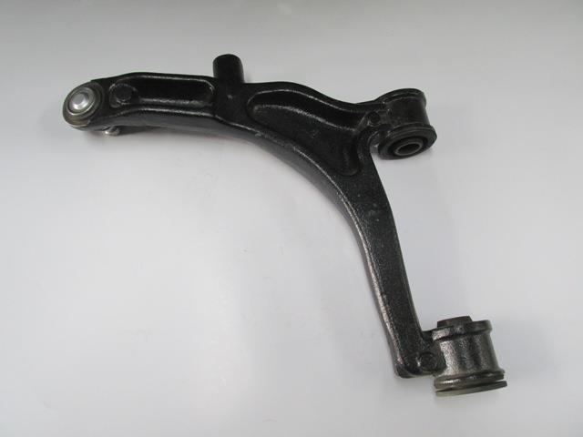OPEL MOVANO- 04/06; ÖN ALT TABLA SAĞ ROTİLLİ/BURÇLU (SALINCAK) (24mm) (SH)