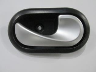 RENAULT MODUS- 06/08; ARKA KAPI İÇ AÇMA KOLU SAĞ SİYAH (ELCEĞİ GÜMÜŞ GRİ)