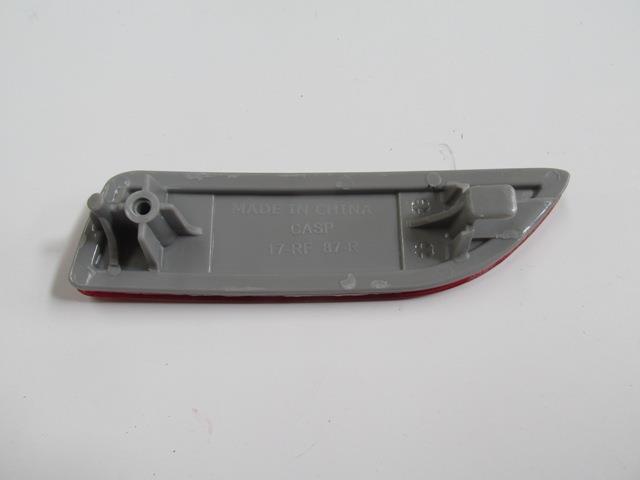 TOYOTA COROLLA- E150- 10/13; ARKA TAMPON REFLEKTÖRÜ SAĞ KIRMIZI