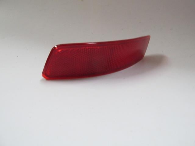 TOYOTA COROLLA- NDE180- 13/18; ARKA TAMPON REFLEKTÖRÜ SOL KIRMIZI