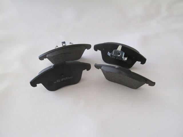 VOLVO S60- 10/13; ÖN FREN BALATASI (DİSK) T3/T4/T5/T6 (156.4x72x19/155,2x66,7x20)(BRAMAX)