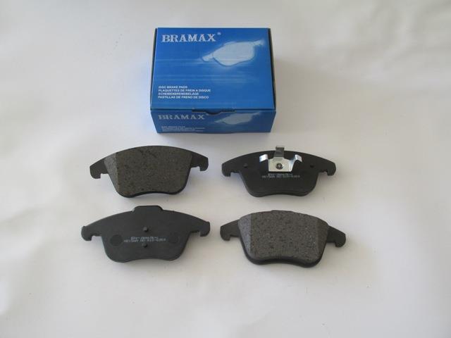VOLVO XC70- 07/15; ÖN FREN BALATASI (DİSK) 2,4/D4/D5 (156.4x72x19/155,2x66,7x20)(BRAMAX)