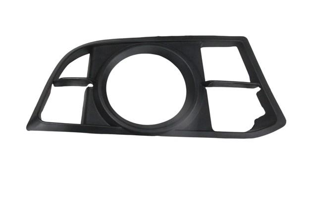 (YENİ ÜRÜN!!!)BMW 5 SERI- F10- 13/16; SİS LAMBA KAPAĞI SAĞ SİS DELİKLİ (M-TECH/LCI)