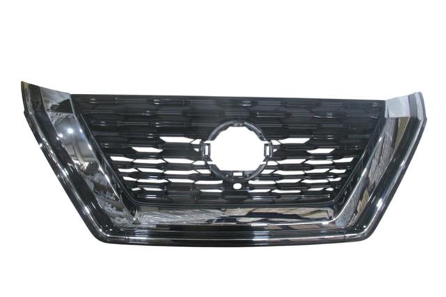 (YENİ ÜRÜN!!!)NISSAN X TRAIL- 22/23; ÖN PANJUR SİYAH/NİKELAJ ÇITALI KAMERA DELİKLİ (TYG)
