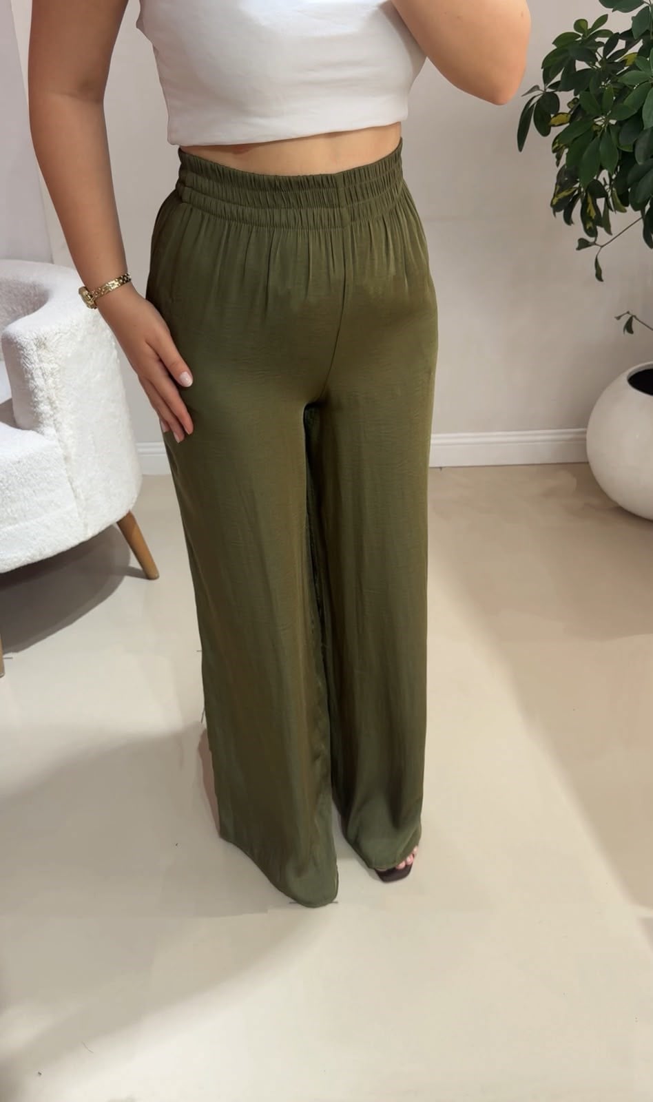 Beli Lastikli Bol Paça Dökümlü Pantolon