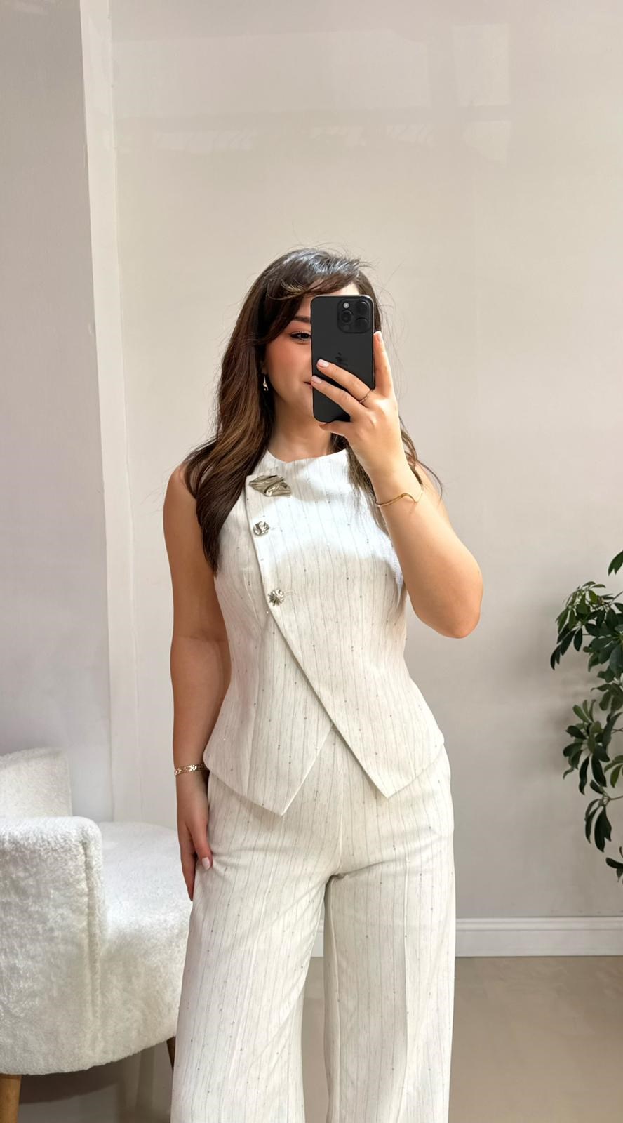 Ekru Düğmeli Pullu Yelek Pantolon