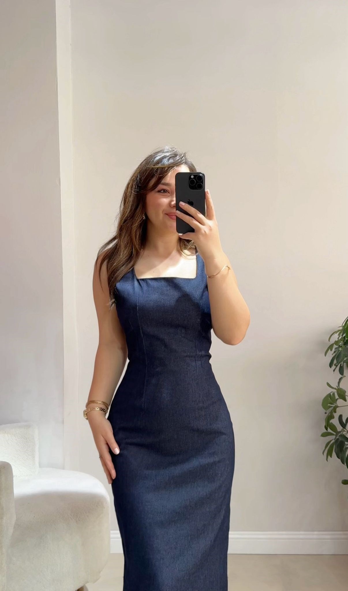 Kare Yaka Yırtmaçlı Midi Boy Denim Elbise