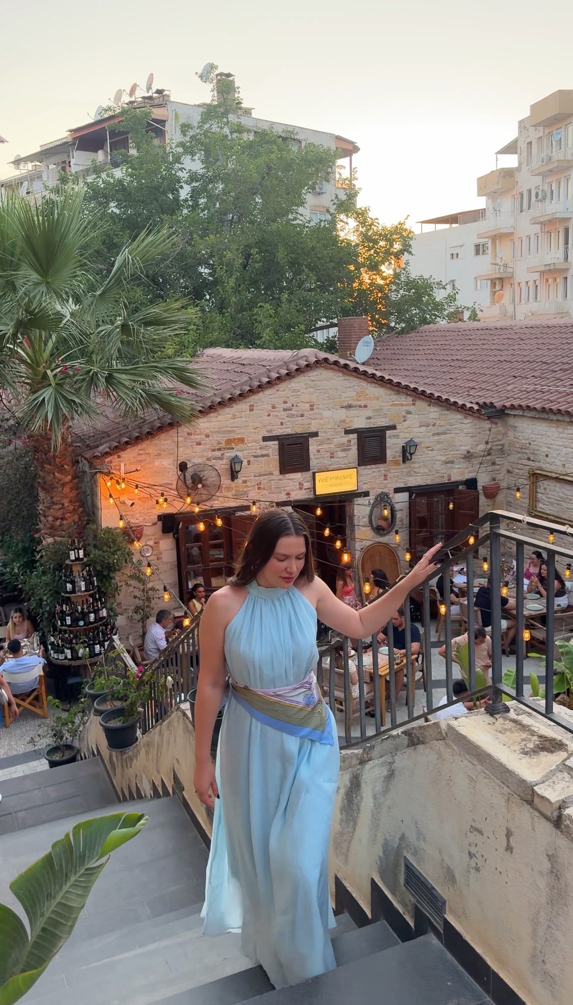 Yakası Dantel Detaylı Astarlı Mavi Elbise