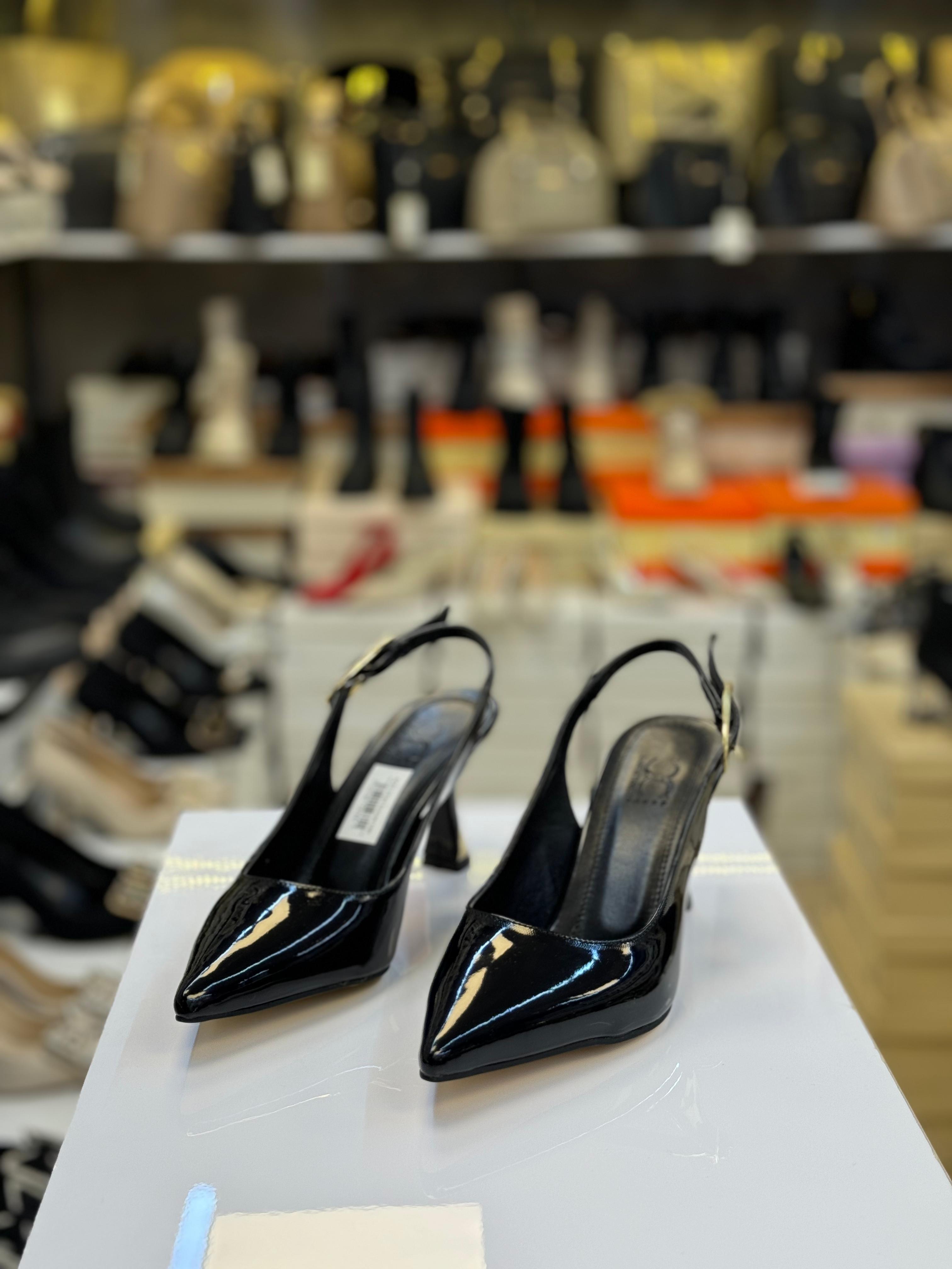 Arkası Açık Gold Detaylı Topuk Stiletto Siyah Rugan