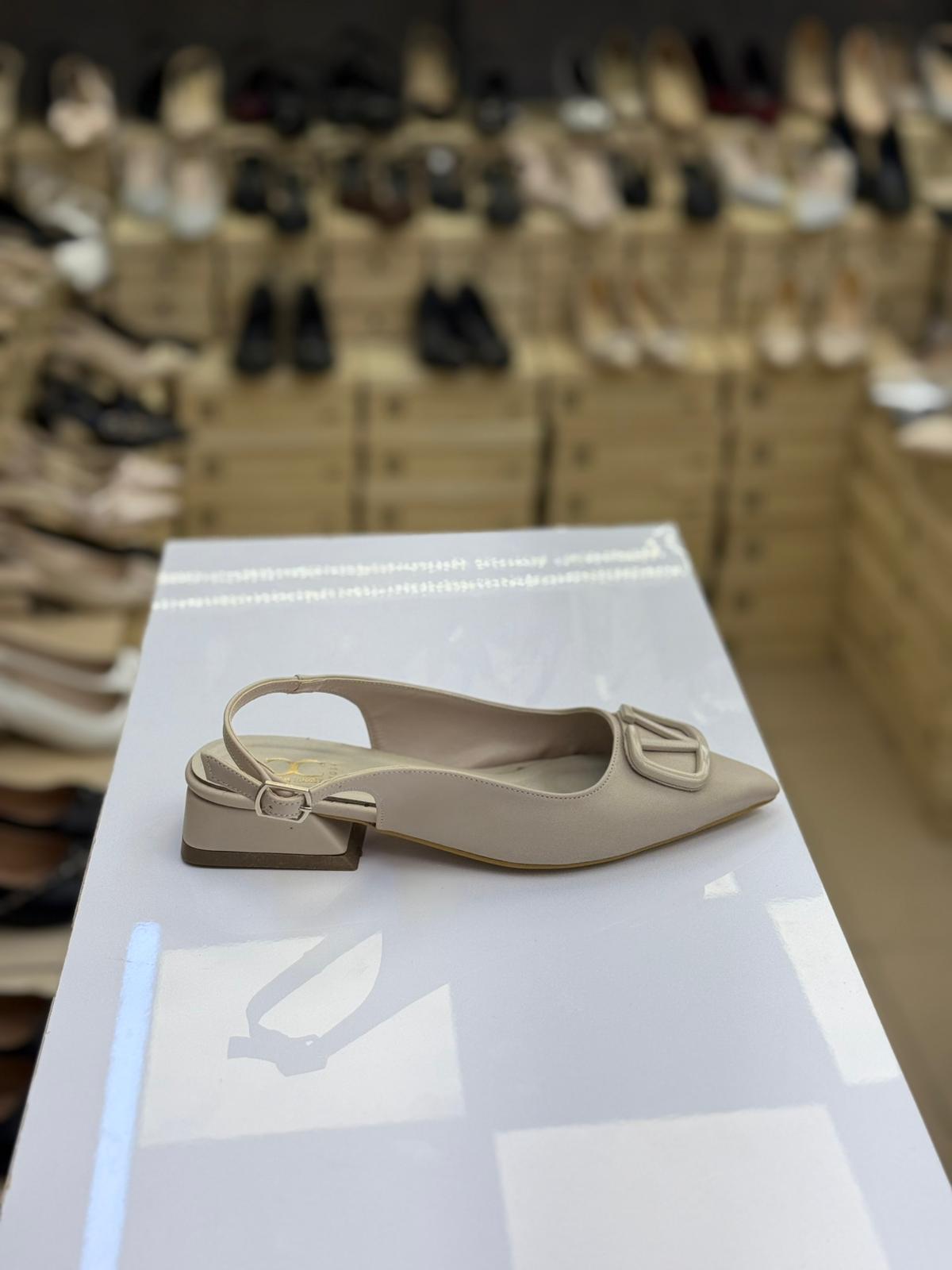 Arkası Açık V Toka Ten Rengi Babet