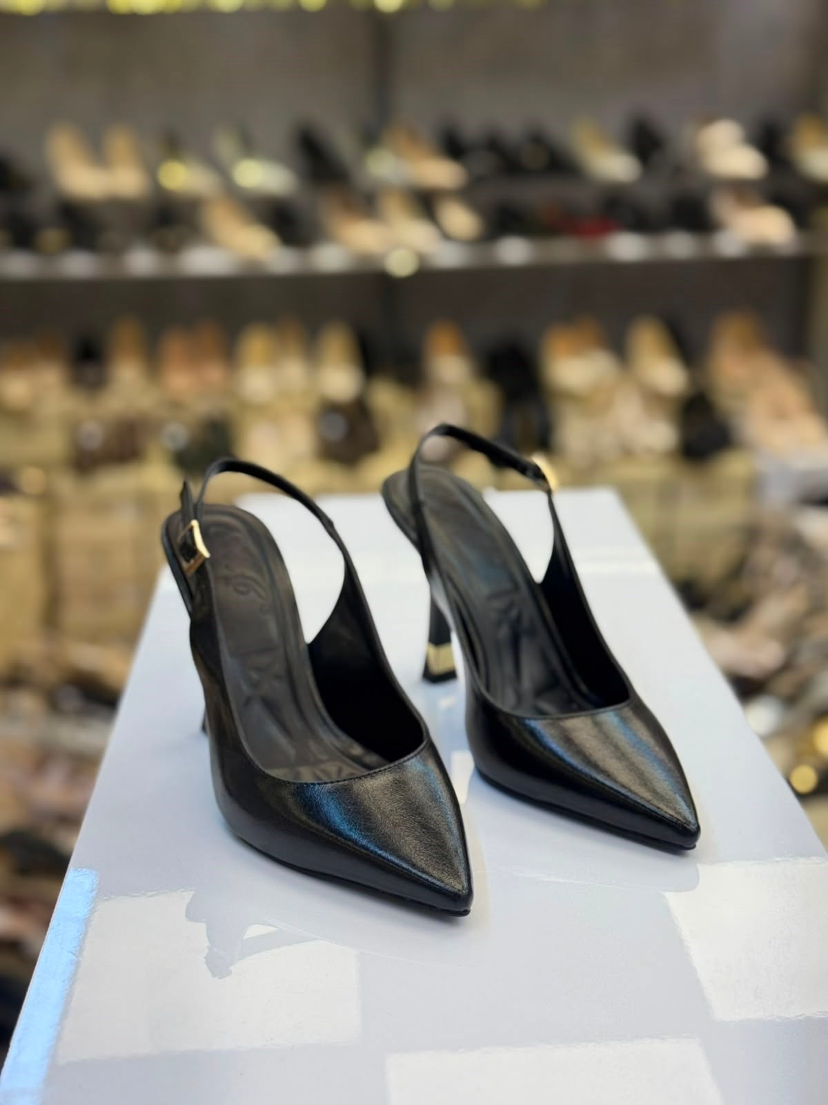 Arkası Açık Yüksek Topuk Düz Stiletto Siyah