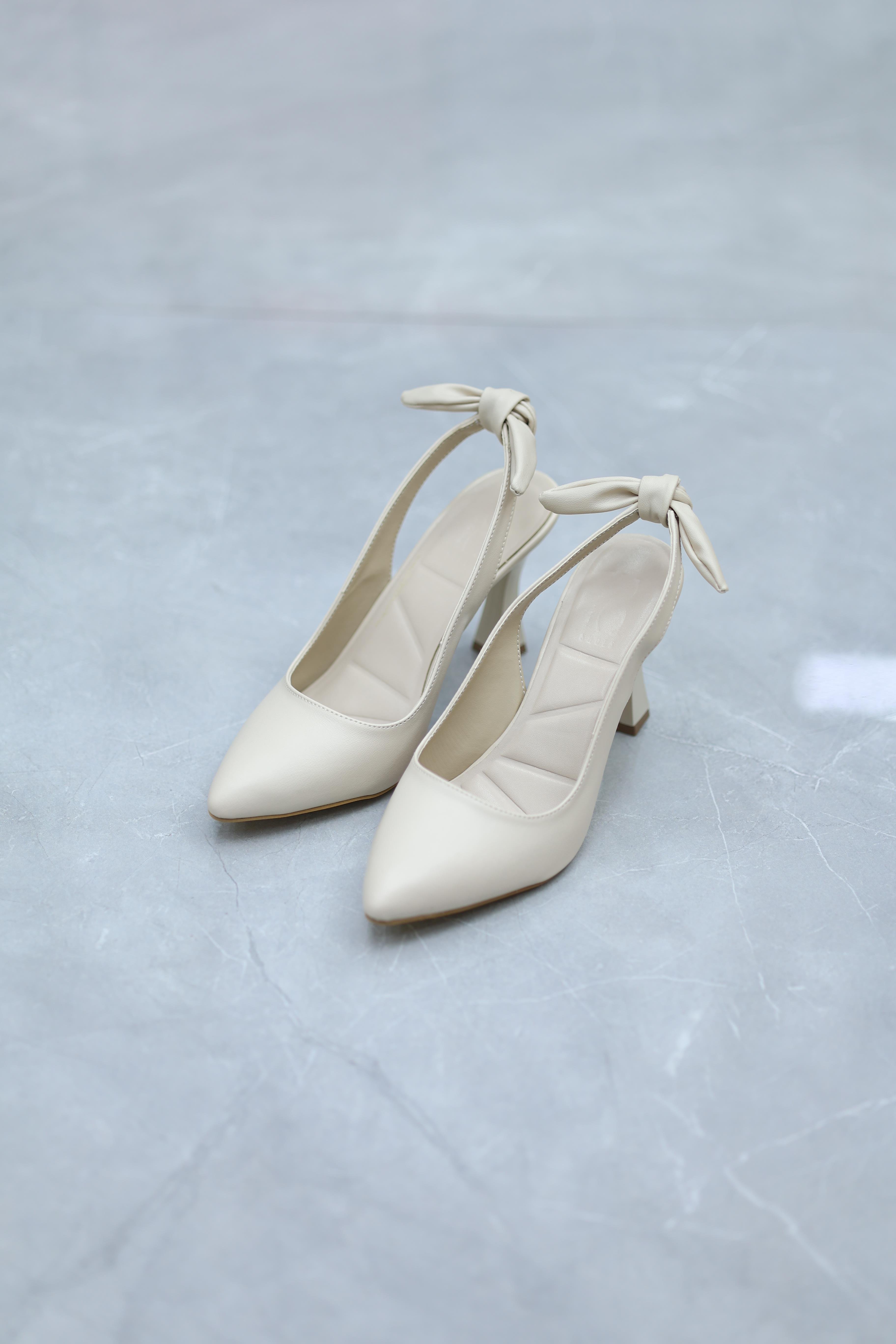 Arkası Fiyonklu Ten Topuklu Rahat Kadın Ayakkabı