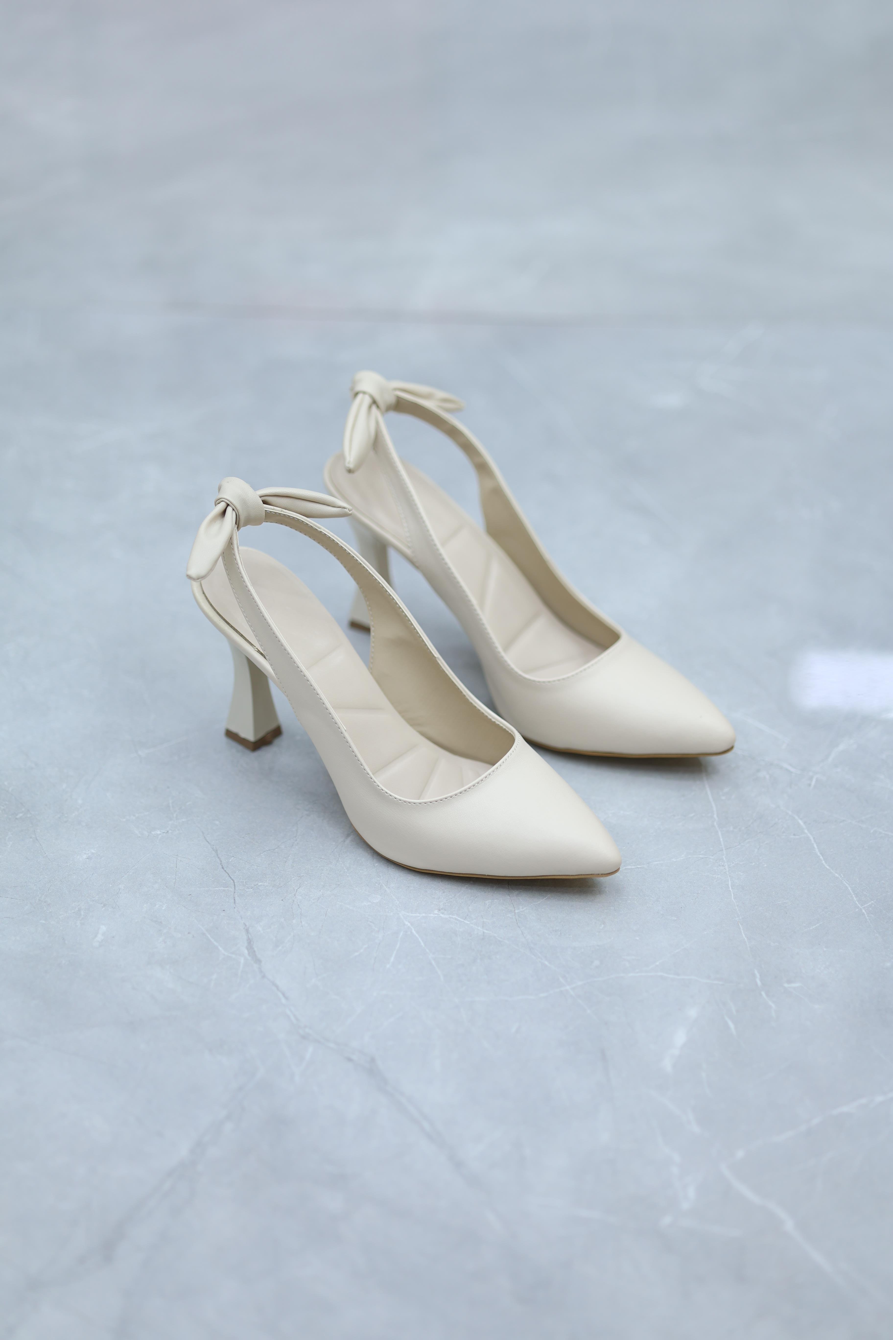 Arkası Fiyonklu Ten Topuklu Rahat Kadın Ayakkabı