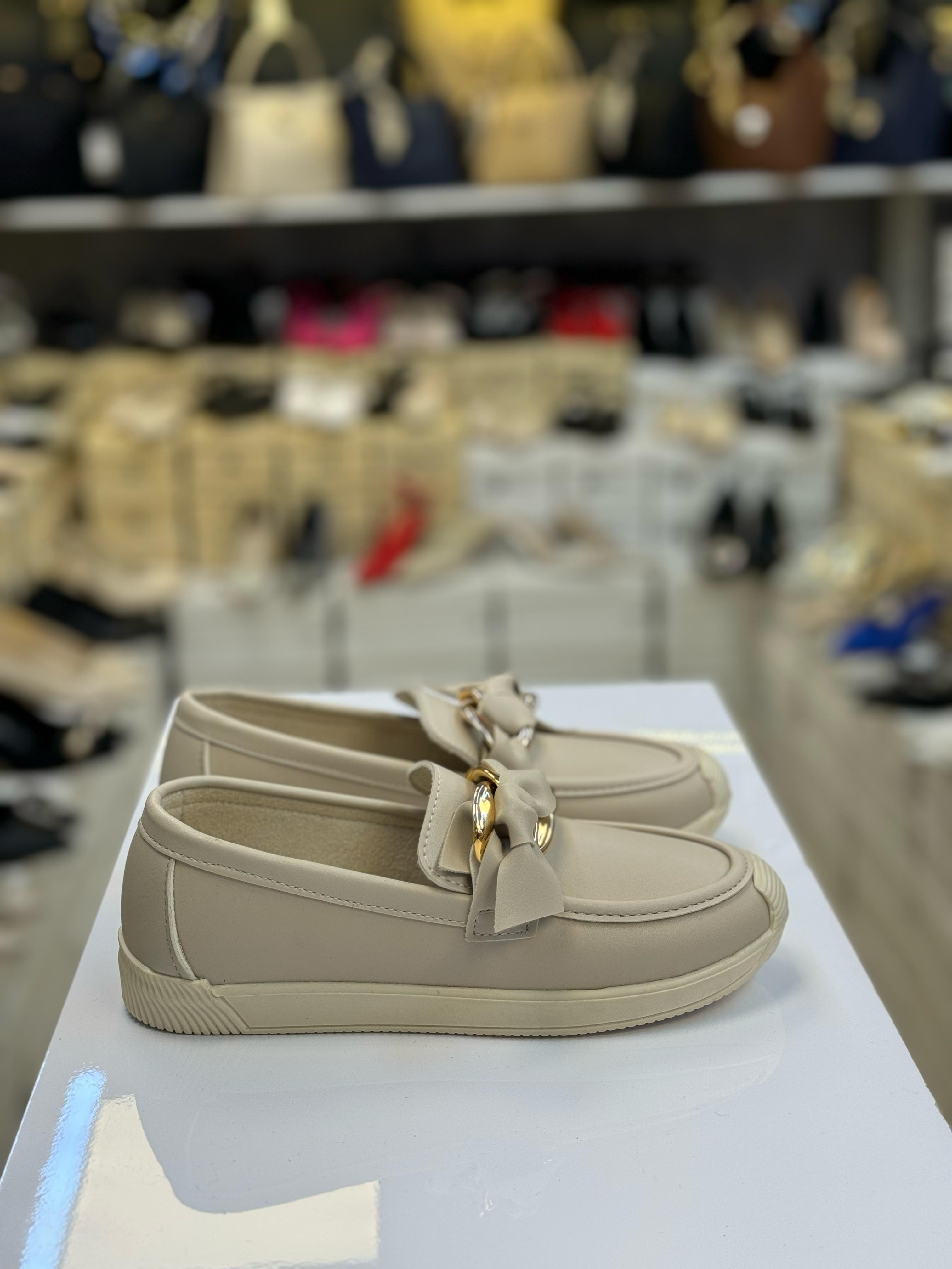 Bağlama detaylı krem renk Babet