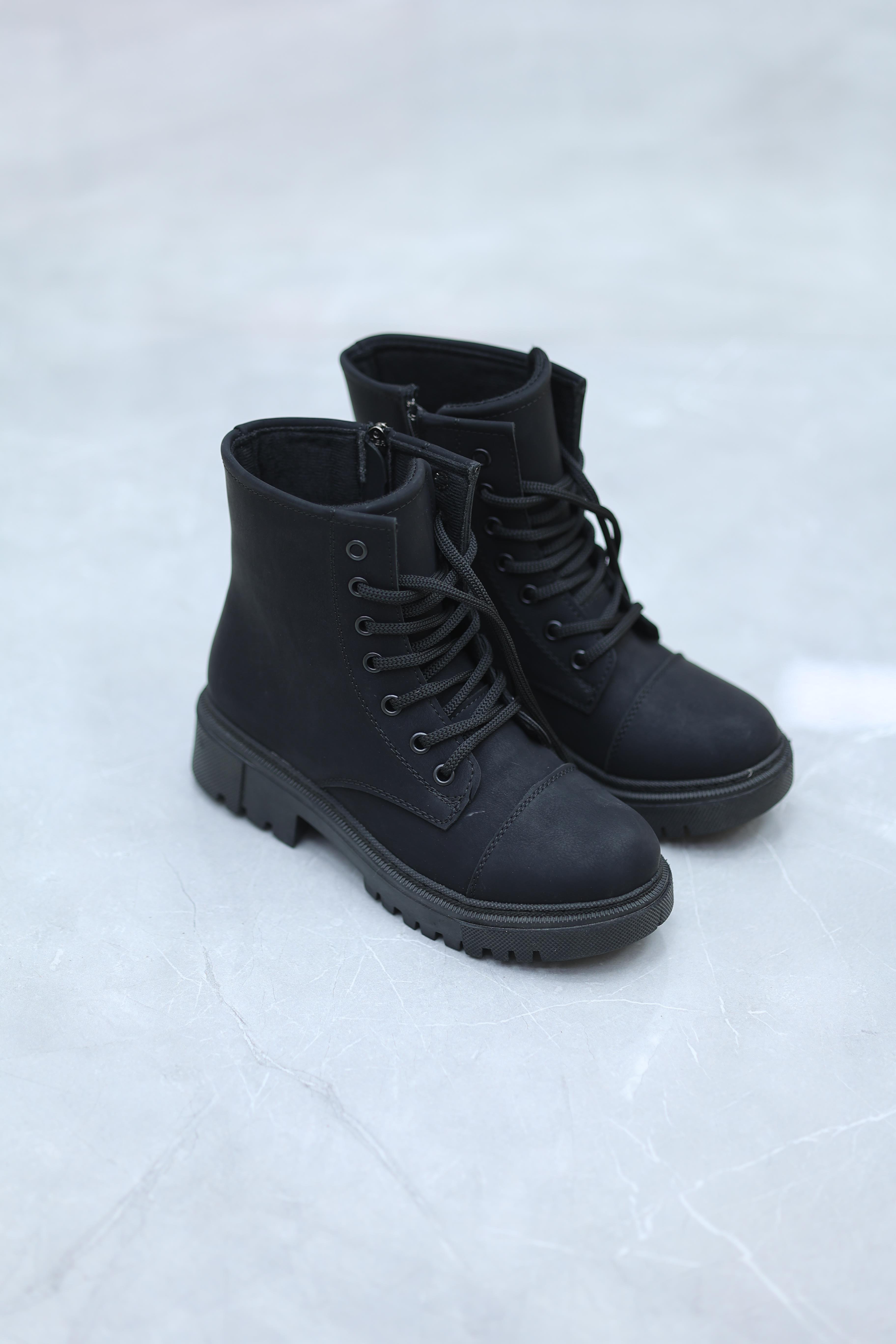 Bayan Postal Bot Üşütmez Kaydırmaz