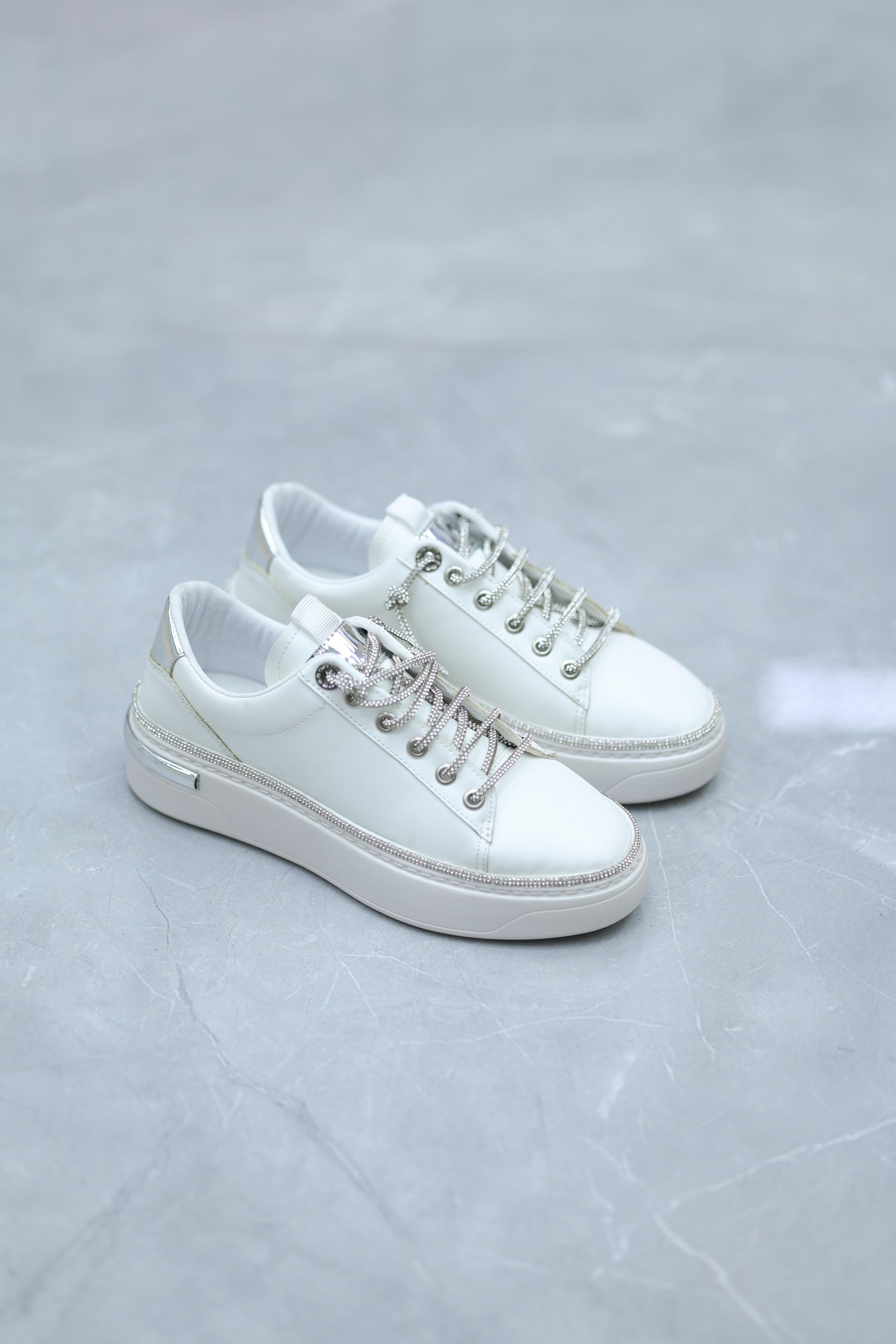 Beyaz Taş Detaylı Günlük Spor Ayakkabı